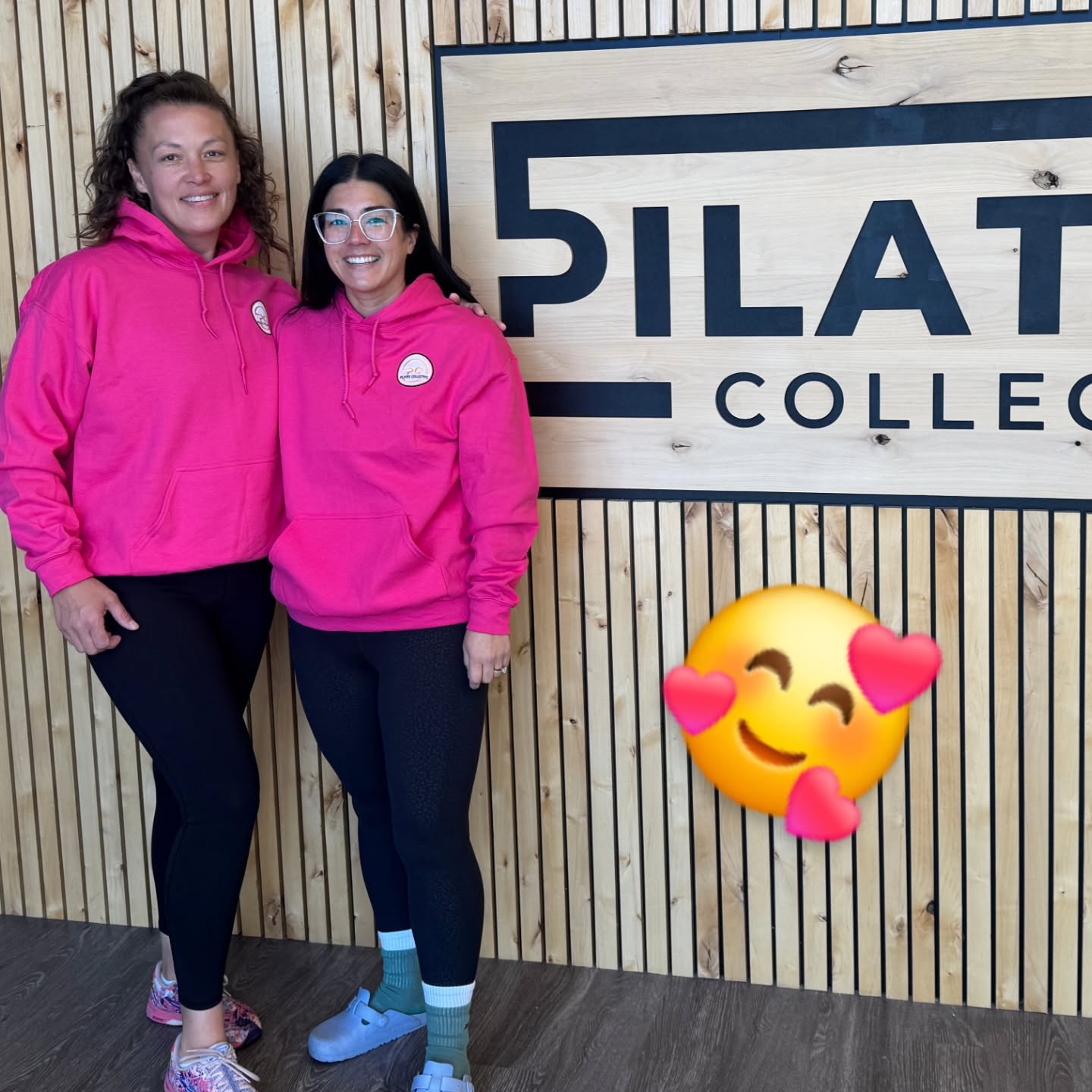 Look at these 2 cuties in their new Pilates Collective sweatshirts! Adorable 🥰
.
.
#sweatshirts #pilatescollective ##pilatescollectiveut #pcut #herriman #herrimancity #herrimanhappenings #pilates #weloveourcommunity❤️