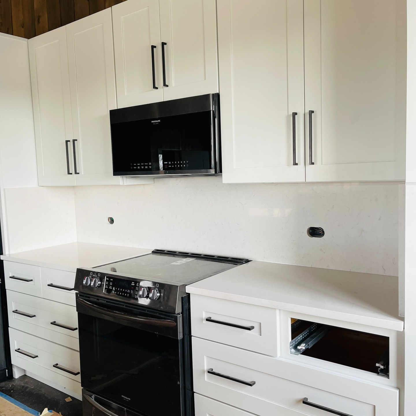 "Bring your vision to life in stone. Lexington’s custom countertop specialists are ready to craft your next masterpiece."
👉 #LexingtonStoneWork #MGMStoneCreations #CustomCountertopsLexington #LexingtonKYDesign #LexingtonHomes #KitchenRenovationKY #LuxurySurfaces #QuartzCountertopsKY #HomeStyleLexington #LexingtonInteriors