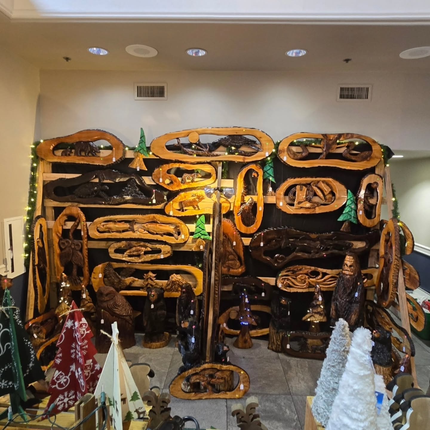 We are all set up at the Echo Falls Country Club. Shop now from Nov. 4th-8th 10am -8pm, 10am-5pm Saturday. Address: 20414 121st Ave SE Snohomish