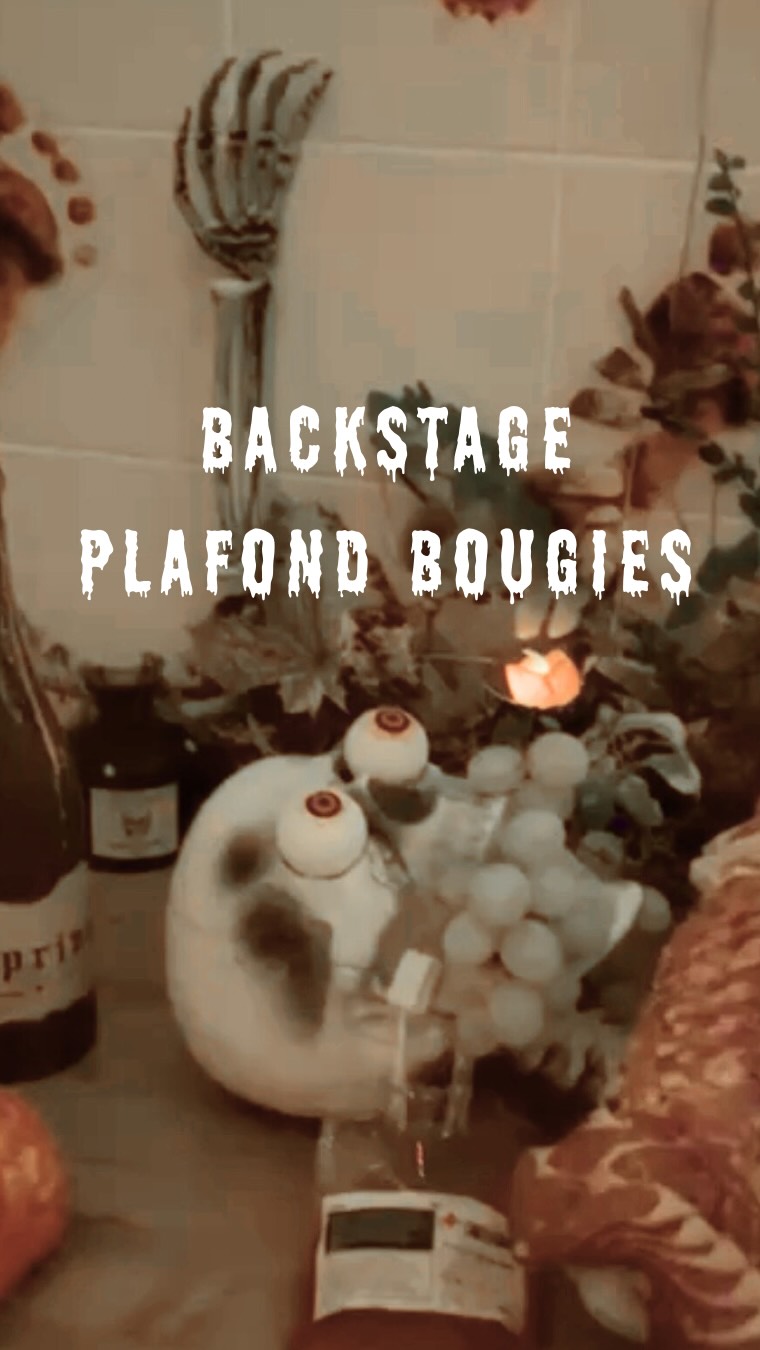Backstage : installation du plafond de bougies flottante 🕯️
#decoration #halloween #backstage #bougie #flottante #decoratrice #diy
