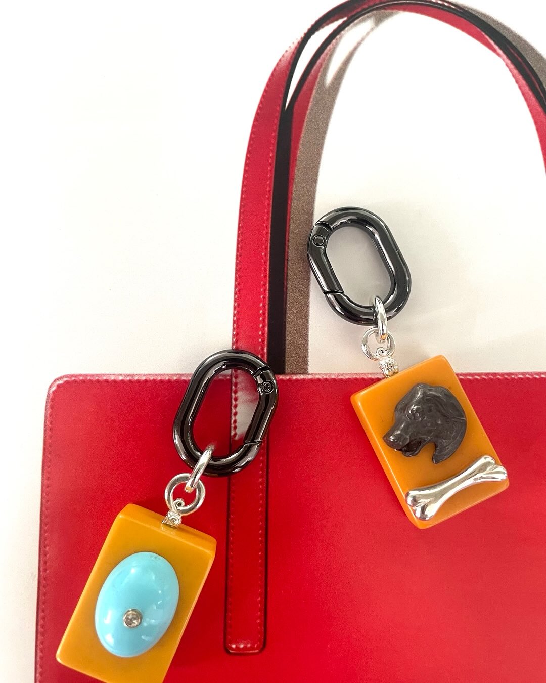When you are out and about #charm #fine jewelry #giftideas #gifts #gift for her #giftsforalloccasions #artistsjewels #goodluck #prosperitymindset #goodenergy #goodmorningworld #reciclingdesign #magazine #fadhionblogger #purseaddict