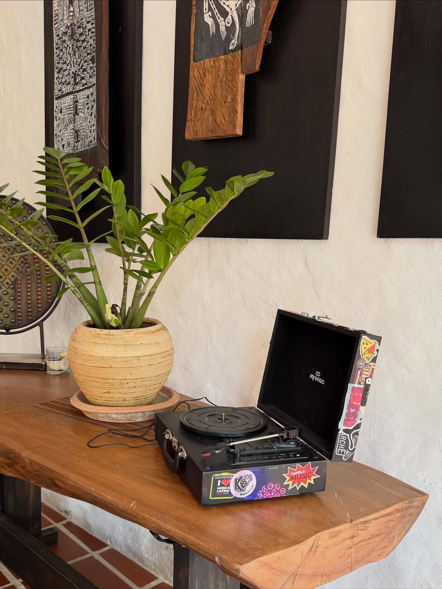 Aún quedan dos meses para seguir viviendo lo mejor del año… ¡y hacerlo en el lugar perfecto! 🌱💛
.
.
.
.
#hotel #hotelescolombia #hoteleshuila #vacaciones #riverahuila