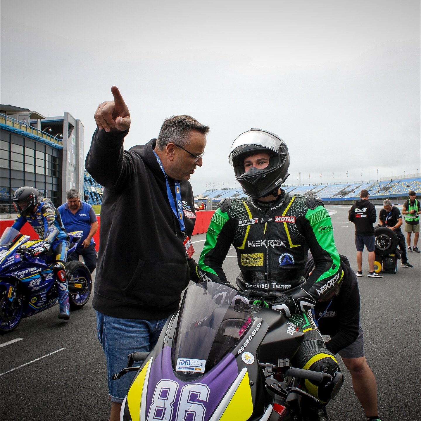 WSC-Racing is back! 🔥🏍️
Wir starten 2026 wieder in der IDM Sportbike! 💥
Am Start: Micky Winkler auf der Aprilia RS 660 💪
Der Vertrag für 2026 ist unterschrieben, und die Vorbereitungen laufen auf Hochtouren.
Wir können’s kaum erwarten, wieder anzugreifen – neue Saison, neues Ziel, gleiche Leidenschaft! ❤️🔥
———
WSC-Racing is back in IDM Sportbike 2026! 🔥
We’re excited to announce that Micky Winkler will race for us on the Aprilia RS 660! 💪
The contract is signed, and the team is already working hard for the upcoming season.
Let’s get ready to race! ❤️🔥
#WSCracing #IDM #Sportbike #ApriliaRS660 #MickyWinkler #IDM2026 #BackOnTrack #ApriliaRacing #TeamSpirit #RacingIsLife #LetsGo