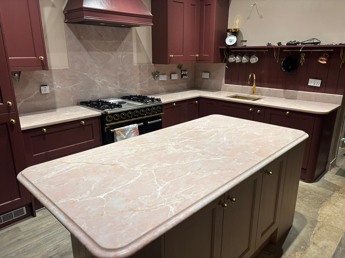 WOW! 🍒 How show-stopping does our exclusive Pink Onyx look against this dark cherry red Kitchen?
Our stunning Stone Company exclusive; could our Pink Onyx Quartz could be the stone for you?
We have limited slabs left of this extremely exclusive stone, reserve yours now on 01279 927096 📞
#thestonecompany #kitchenworktops #kitcheninspo #quartz #pinkkitchen