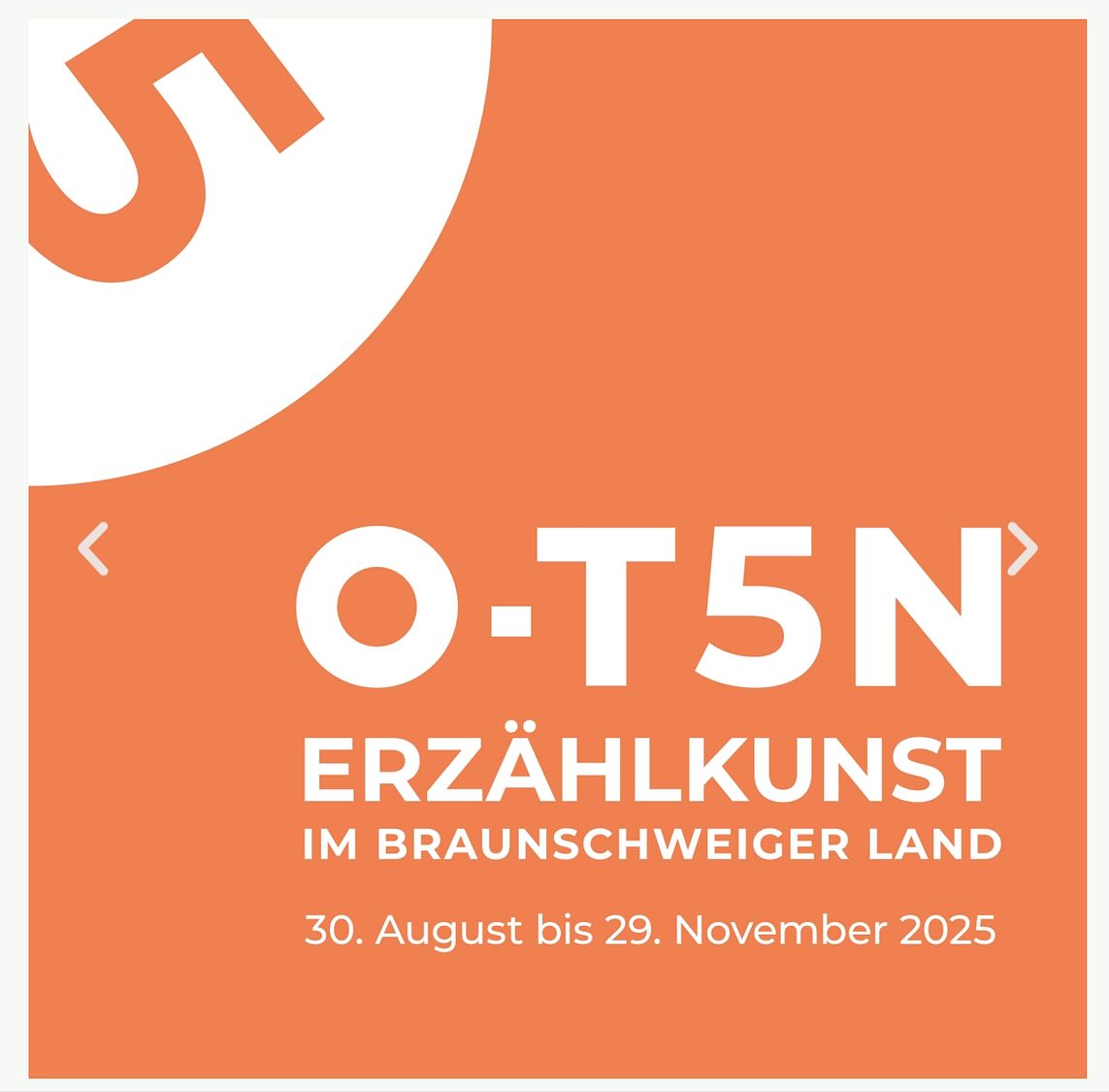 Ich freu mich riesig, beim o-ton in Helmstedt dabei zu sein! 🎉
Am 8. November um 19 Uhr erzähle ich mein Programm
„Fernsicht – vom Wunsch, mehr zu sehen“ –
Geschichten über Neugier, Aufbruch und den Blick in die Ferne.
Und das Ganze in einer ganz besonderen Atmosphäre:
im alten Pferdestall – die perfekte Kulisse zum Lauschen und Träumen. ✨
Kommt vorbei, hört zu, lasst euch mitnehmen!
#otonHelmstedt #Erzählkunst #Storytelling #Fernsicht #BarbaraLuchs #KulturHelmstedt #pferdestall