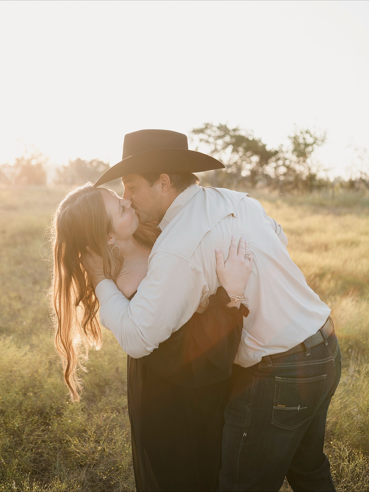love capturing a couple’s true joy with each other 🥹🌾🌞
