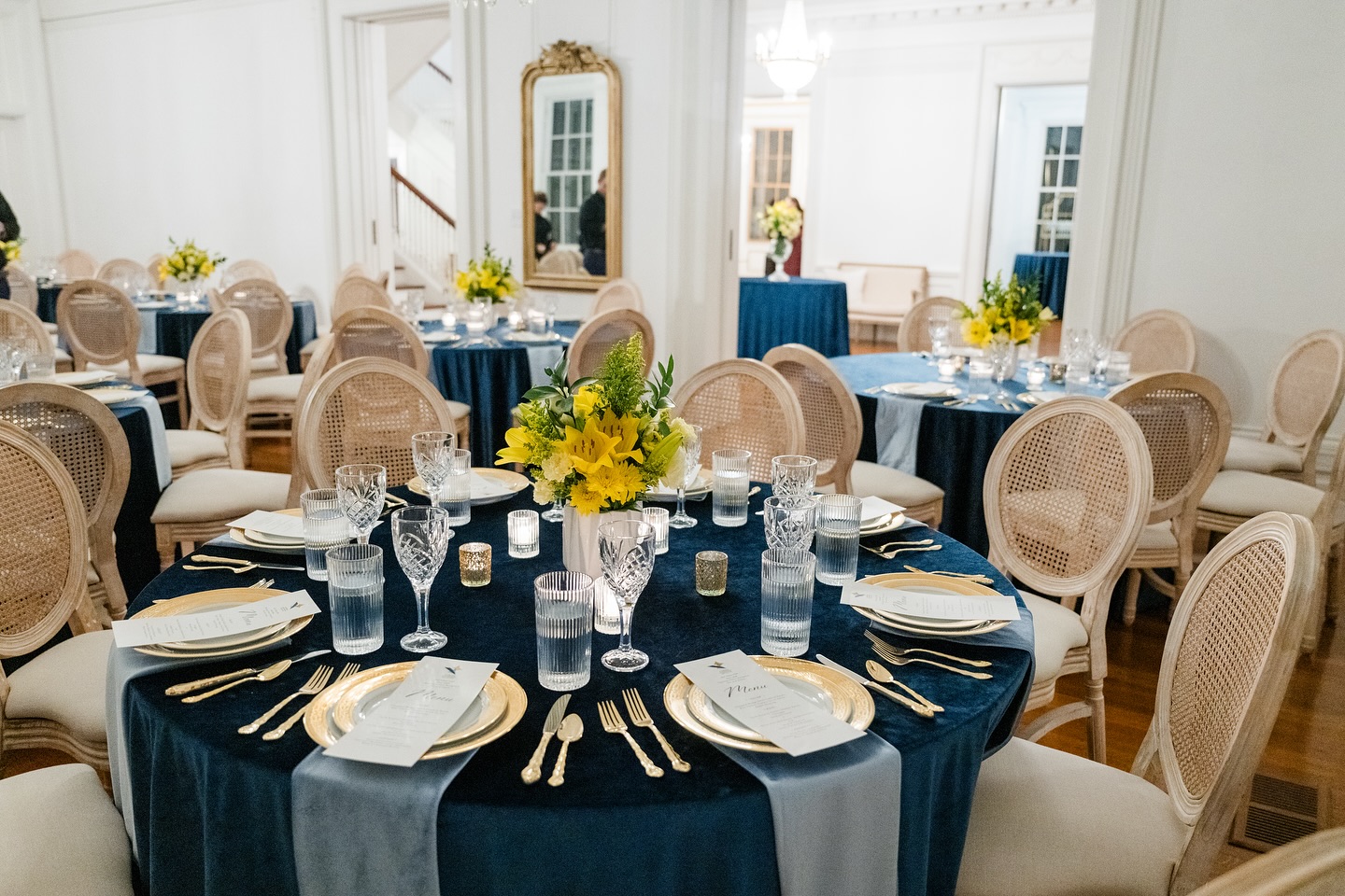 Wednesday evening, we had the honor of hosting the opening dinner reception for the Alabama Leadership Initiative Class VIII (2025–2026) in collaboration with @vintagehospitalitygroup ✨
We’re so proud that our very own owner, Cristina, is part of this year’s class—alongside @judkinsblount and several other inspiring Montgomery leaders. A heartfelt thank you to our City Councilman @andrew.szymanski for sponsoring the evening, and to @alabamaleadinitiative and @leadershipalabama for the incredible work you do cultivating leadership across our state! 💫
Photography: @emilywisephoto