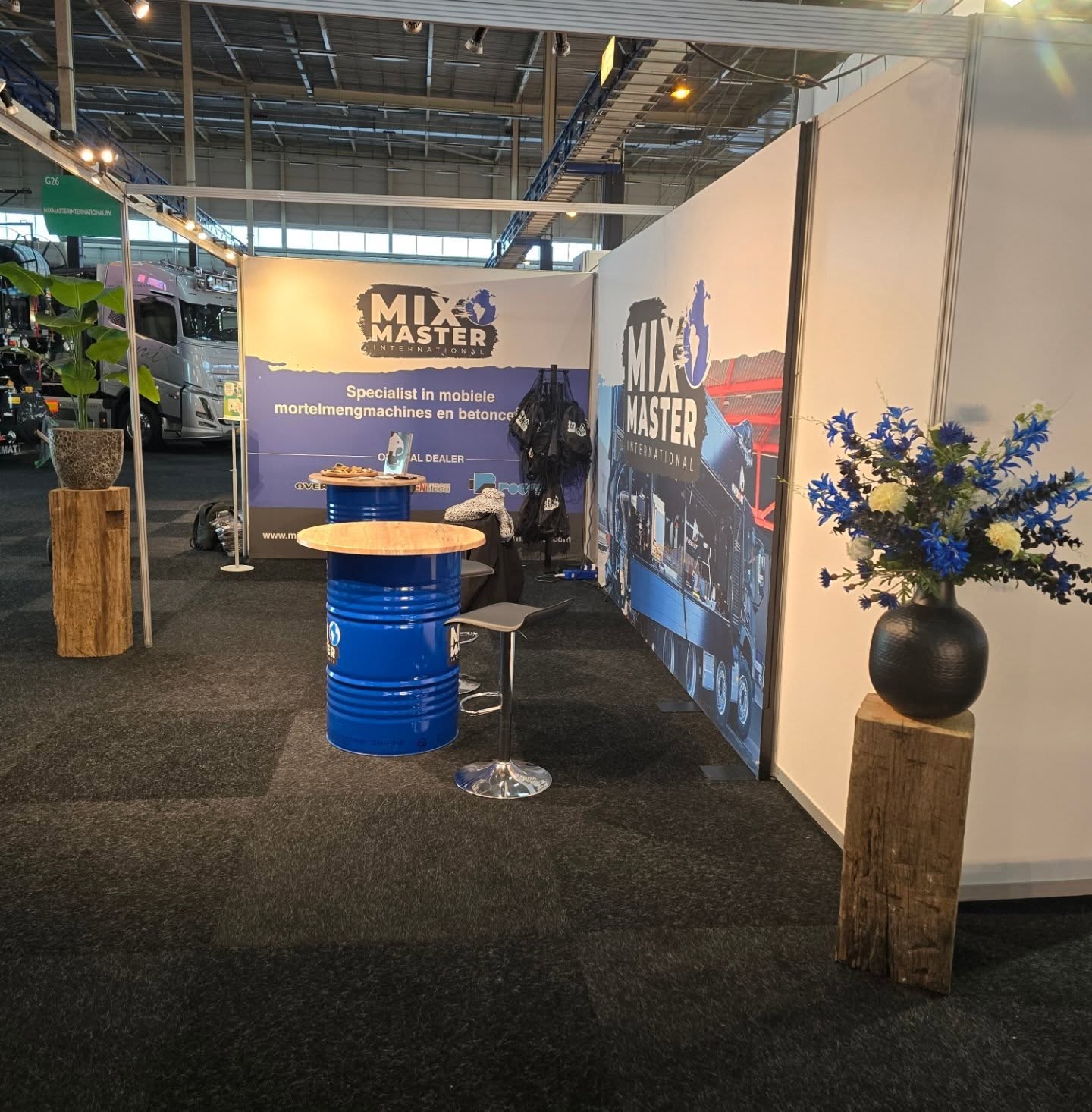 🌿 Maak indruk bij uw volgende zakelijke evenement 🌸
Heeft u binnenkort een beurs, opening of speciale gelegenheid en wilt u uw presentatie extra kracht bijzetten met bloemen of stijlvolle planten?
Bij WeJoy Flowers denken we graag met u mee om een professionele en sfeervolle aankleding te realiseren die past bij de identiteit van uw bedrijf.
Van representatieve bloemstukken tot groene blikvangers — wij zorgen voor een uitnodigende uitstraling die indruk maakt op uw gasten en relaties. ✨
📩 Neem contact met ons op voor een vrijblijvend voorstel op maat.
#WeJoyFlowers #ZakelijkeAankleding #Bedrijfsevenement #Beurs #Opening #BloemwerkOpMaat #ProfessioneleUitstraling