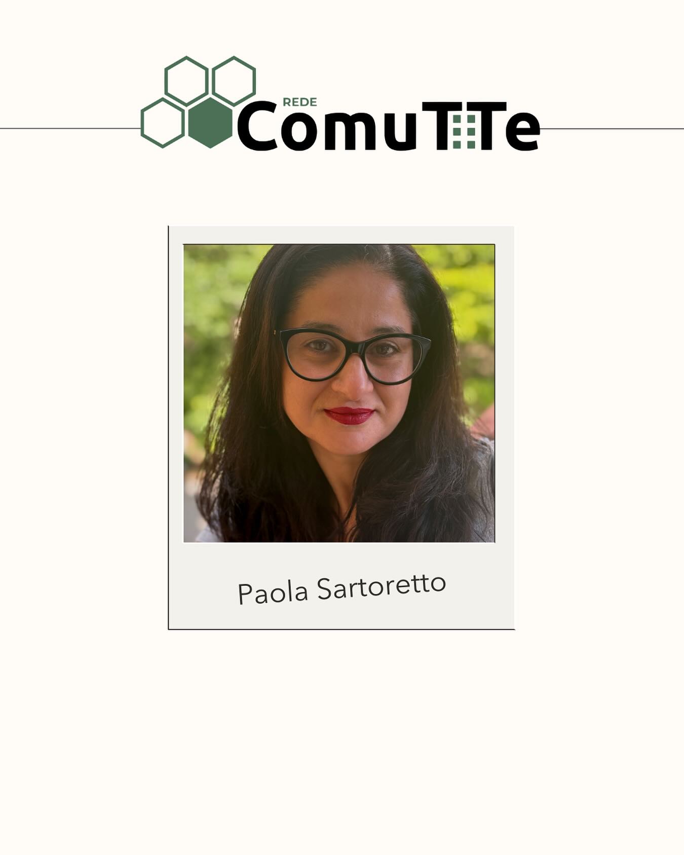 Conheça nossos pesquisadores/as!
Paola Sartoretto é professora e pesquisadora em mídia e comunicação na Escola de Educação e Comunicação, Universidade de Jönköping, Suécia, onde também coordena o programa de mestrado internacional em comunicação sustentável (SusCom).
