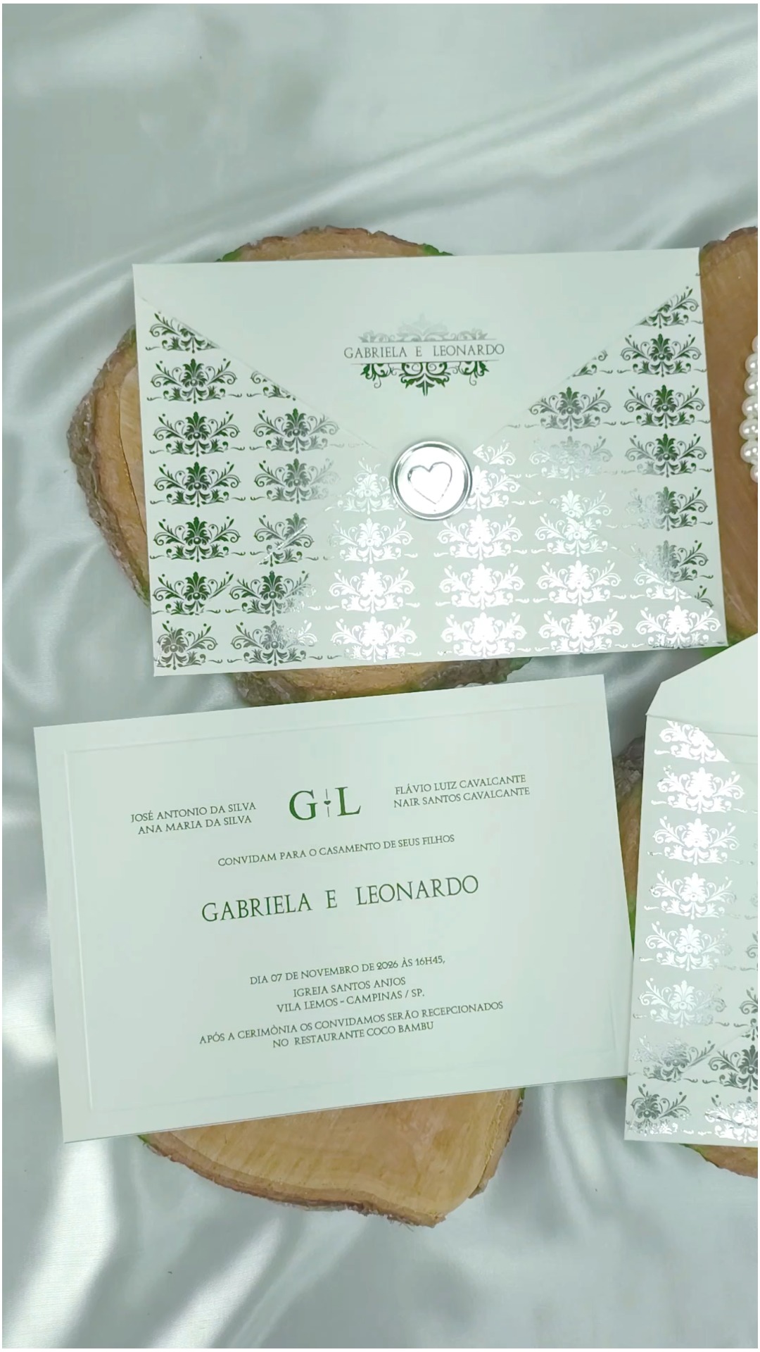 O convite perfeito existe… e pode ser o seu! 💍
Design exclusivo, brilho na medida e muito amor em cada detalhe.
📲 Solicite seu orçamento no WhatsApp: (19) 99808-5644
#ConviteDeCasamento #ConviteLuxo #ConviteElegante