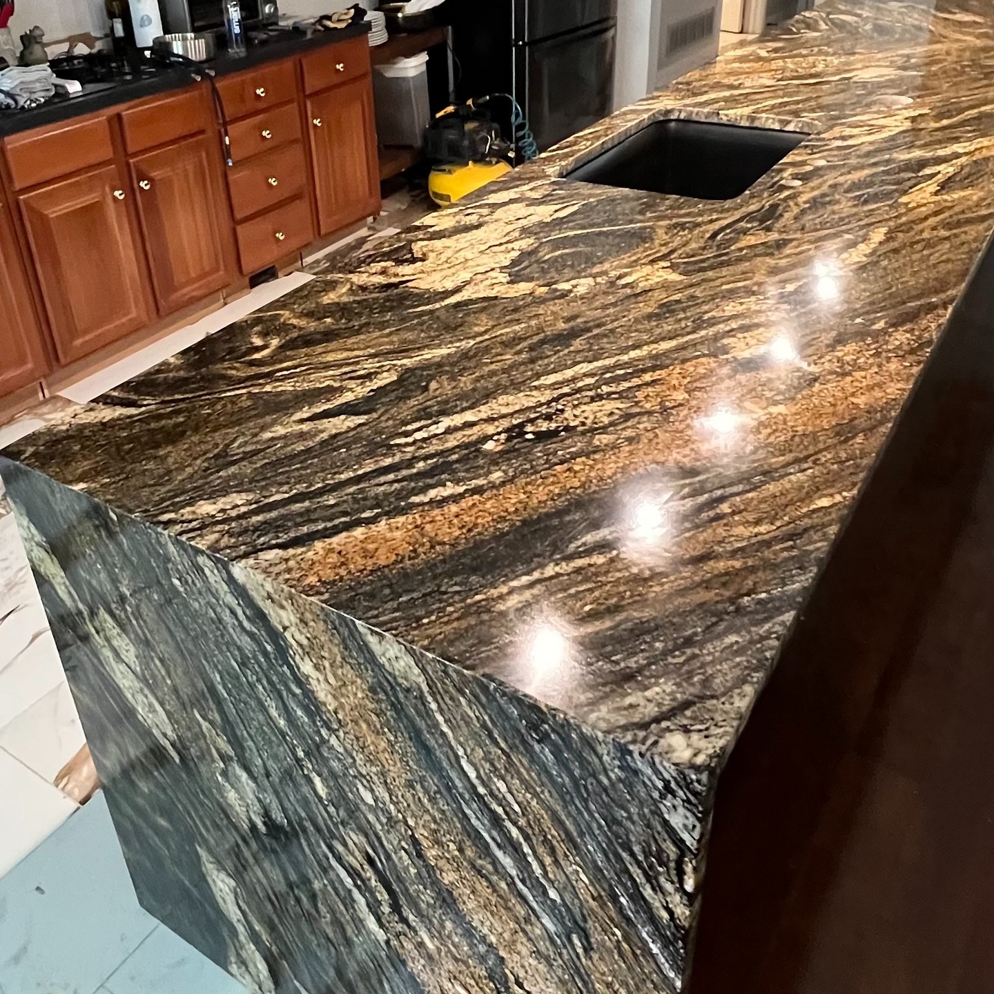 "Ready to fall in love with your kitchen again? ✨ Custom countertops by MGM Stone Creations make every moment at home unforgettable."
👉 #LexingtonCountertops #LexingtonKYHomes #KitchenInspoLexington #CustomCountertopsKY #MGMStoneLexington #LexingtonDesignExperts #QuartzSurfacesKY #LexingtonRenovation #HomeUpgradeKY #CountertopDesignLexington