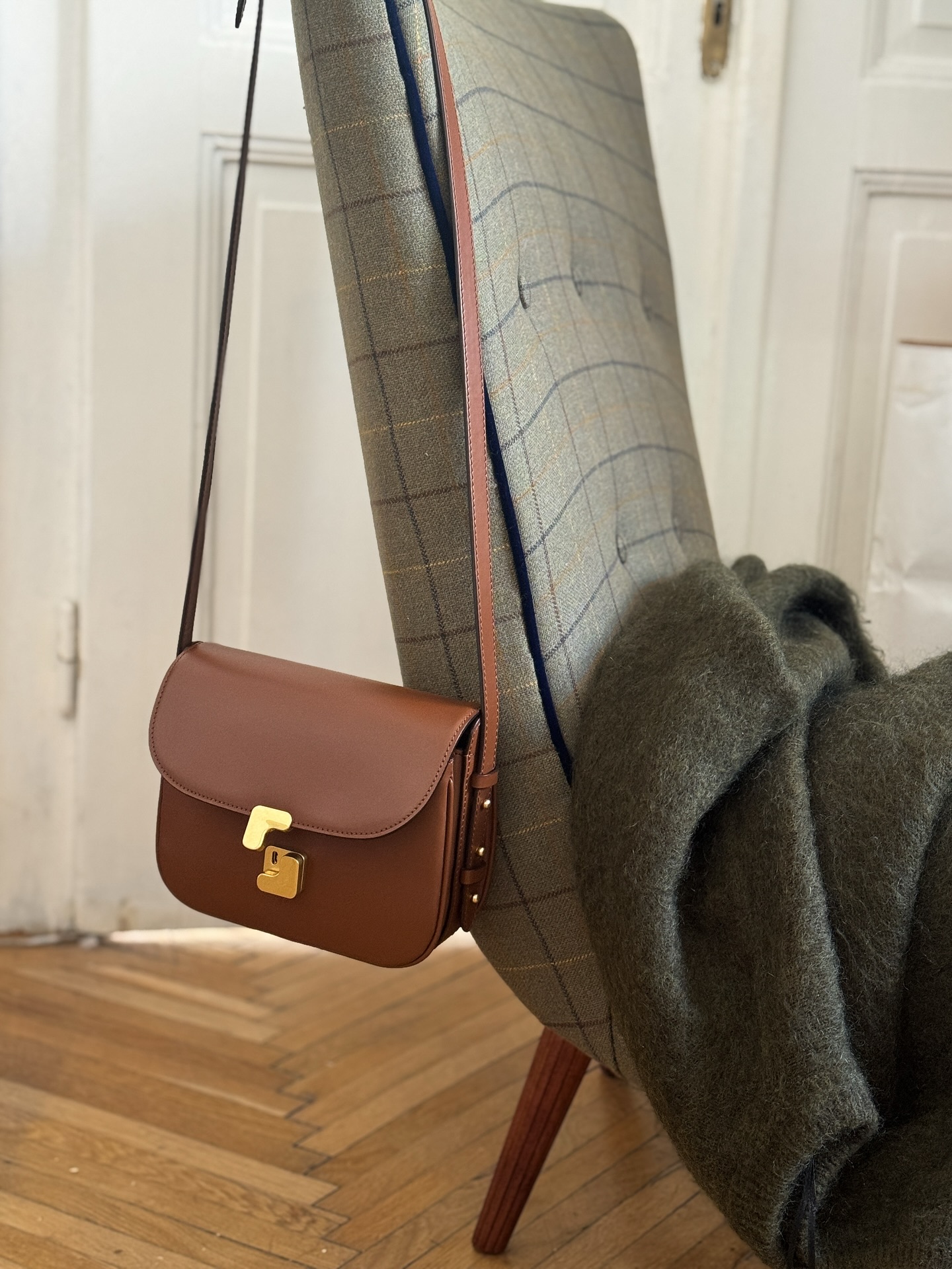 Ador transformarea acestui fotoliu 🤎