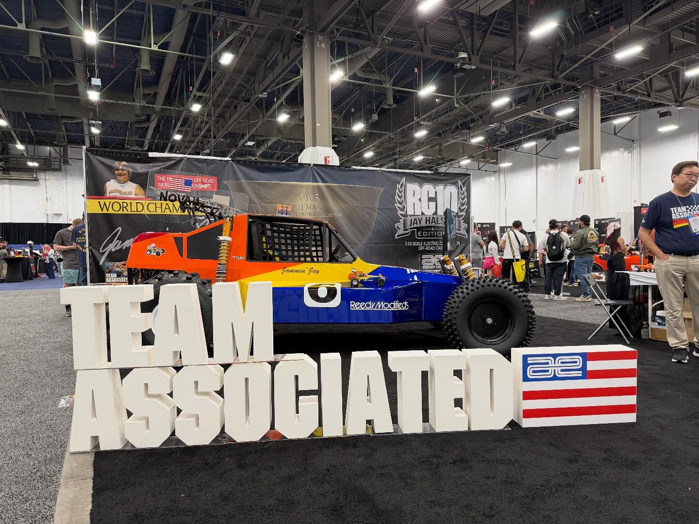 The ultimate showpiece at the ultimate show. I loved seeing our childhood radio control car show up at #sema in full scale!
#teamassociated #rc10 #classic #radiocontrol