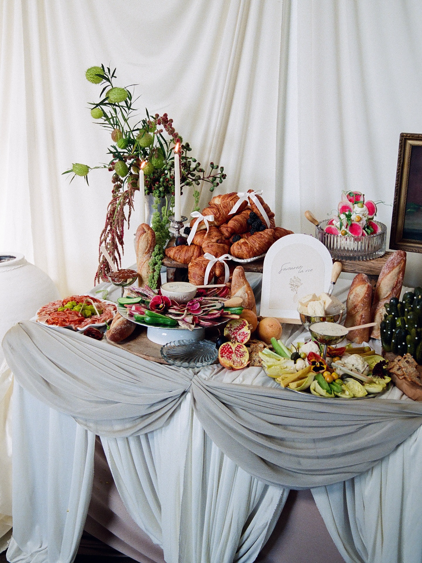 literally gagged. this spread?? insane. gabe captured it perfectly — the croissants, the textures, the colors, all of it just chef’s kiss. I made the little linen + texture grazing table sign, which felt like such a small part of something so stunning, but I was so happy to add my touch to it. feeling endlessly grateful for the way my work has been finding its own path lately. so much content I’ve been meaning to share (and promise I will soon), but for now, just this perfect photo for your Friday 🤍
-
Network: @thesocieteprivee
Chapter Host: @laurenscotti
Design + Planning: @brmudaco
Venue: @commandgoods
Photo: @gabrielconover
Floral: @queen_of_vase
Harpist: @sophiecamdenharp
Live Painter: @artbybiancaga
Charcuterie: @tidbits_sd
Stationary: @weddingsaremmything_, @honeylustco_
Bar: @thepoppysocial
Candle: @bestillcandle
Photo: @gabrielconover
Content Creation: @mhcontentcreation
Champagne Tower: @bottlesandblooms
Macarons: @savvymacs
Cake: @love.loo.loo
Decor: @saltwatereventsco
Placemats: @tblscape