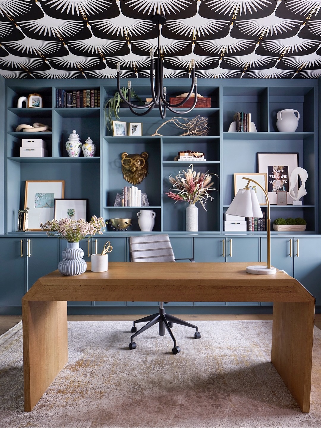 A Little Rebellious. A Lot Refined.
Original, detail-rich interiors that blend statement moments, everyday comfort, and high design.
DM us to schedule your Discovery Call! We can’t wait to design for you.
#highdesign #interiordesigner #interiordesign #luxeinteriors #luxeinterior #boldandbeautiful #rebellious #refineddesign #rebelliousdesign #eedesignconsulting #eeinteriors #officedesign #homeofficedesign #awardwinningdesigner #nationaldesigner