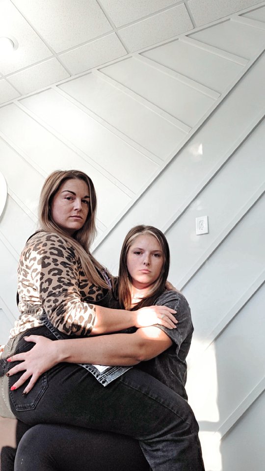 This is the kinda energy I'm looking for when I ask for after pics!
The blooper reel may come next, we were cackling 🤣
.
.
.
.
.
.
#clthairstylist #monroehairstylist #indiantrailhairstylist #charlottevivids #monroehairsalon #indiantrailsalon #charlottesmallbusiness #indiantrailhair #indiantrailvivids #matthewssalon