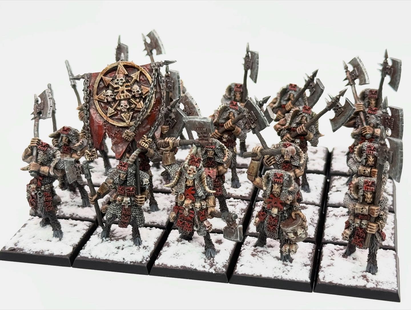 Classic Khorngors. Keeping the reds a bit darker with dried blood buildup in places and muted, grubby brass. Thin, just walked on snow. They’ve just arrayed themselves ready for fresh blood spill. More Chaos coming.
#khorngor #oldhammer #warhammerkhorne #warhammeroldworld #warhammerfantasy #paintingwarhammer #warhammercommunity #gamesworkshop #warhammer #citadelminiatures