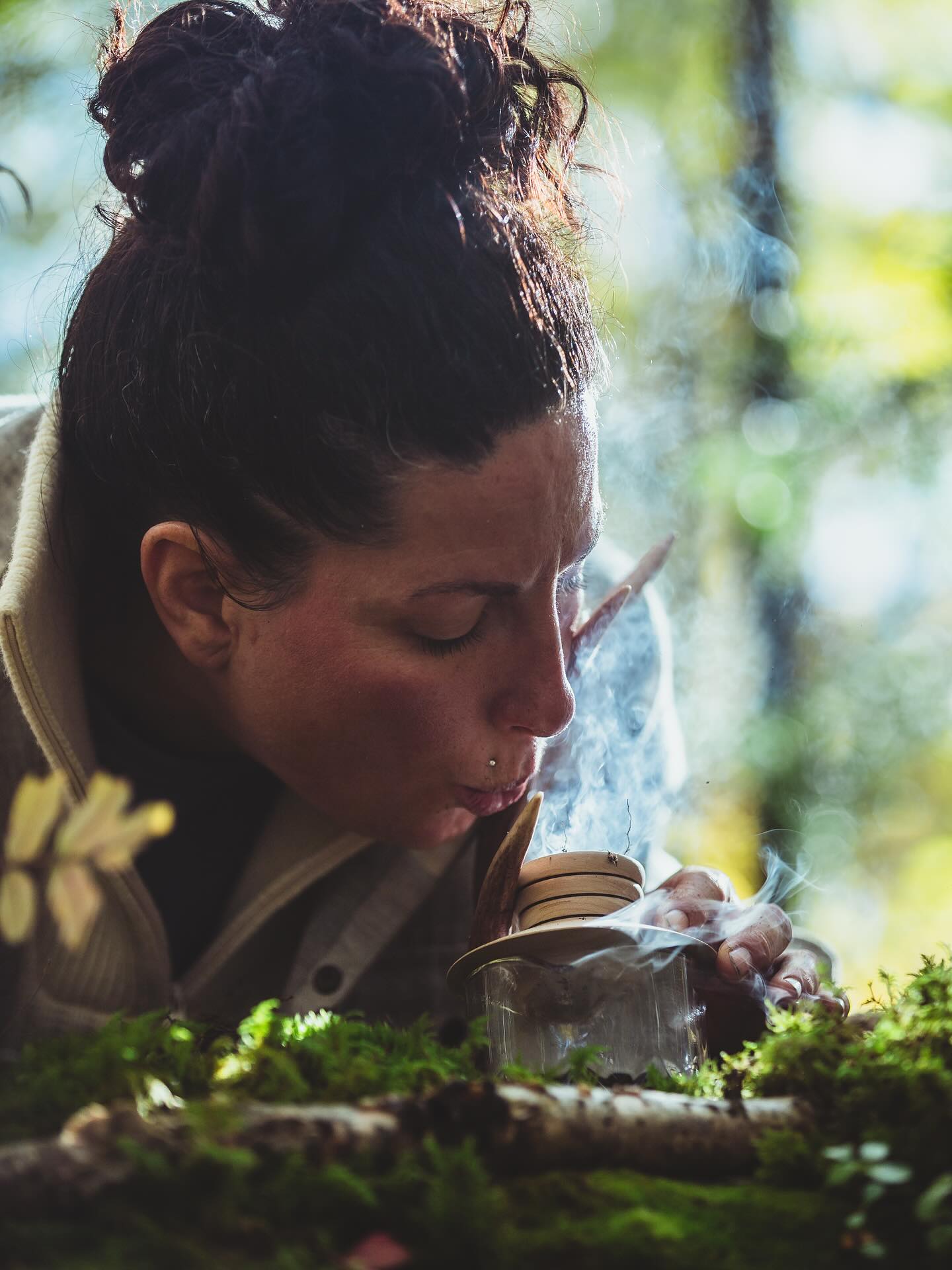 Exploring the forest and the forest floor. It was something I did on my first episode of @fromthewildca - the outcome was amazing and I was able to capture a taste of place and add it to a Smoked Boreal Manhattan.
I’m not sure if I didn’t circle back on this idea because I was attempting to come up with new and fresh ideas. This trip we ended up stumbling over this re-acquaintance with the forest floor into cocktails. This was a reminder that we have just skimmed the surface of the opportunity available in nature when we stay curious.
We kept it simple and delicious and smoked some Remy and warmed it in a snifter for a warm post hunt treat.
Now I process and explore and play and dive deeper. I love the winter for the slowness and time to play.