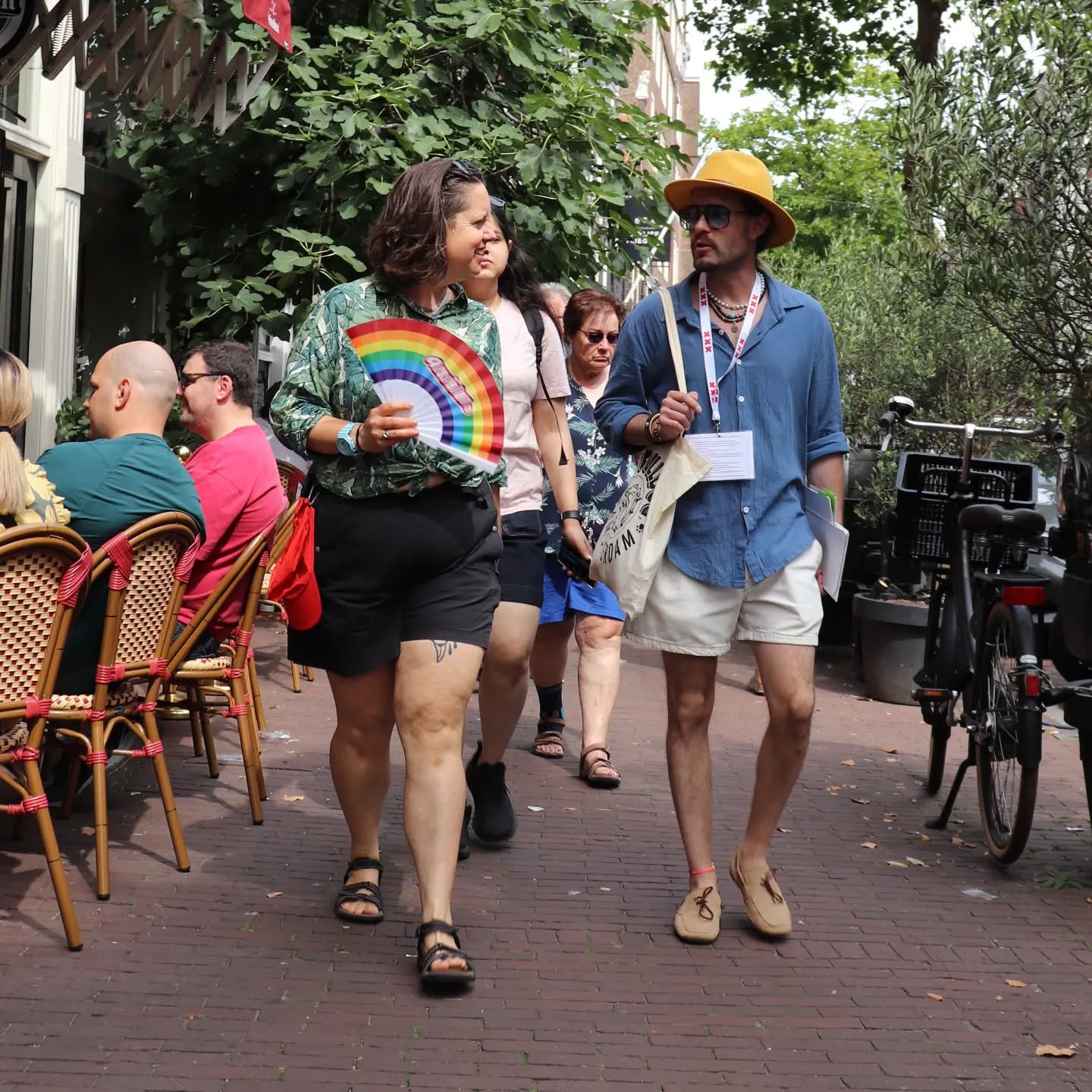 So great to literally walk through my own neighbourhood in the heart of the city, and learn all about the the queer cannabis story of Amsterdam, the plants and ofcourse the shops to go to as part of the LGBTQI+ family. Because relaxing you do in a space that feels like home ✨🌿😊🏳️⚧️🏳️🌈💖.