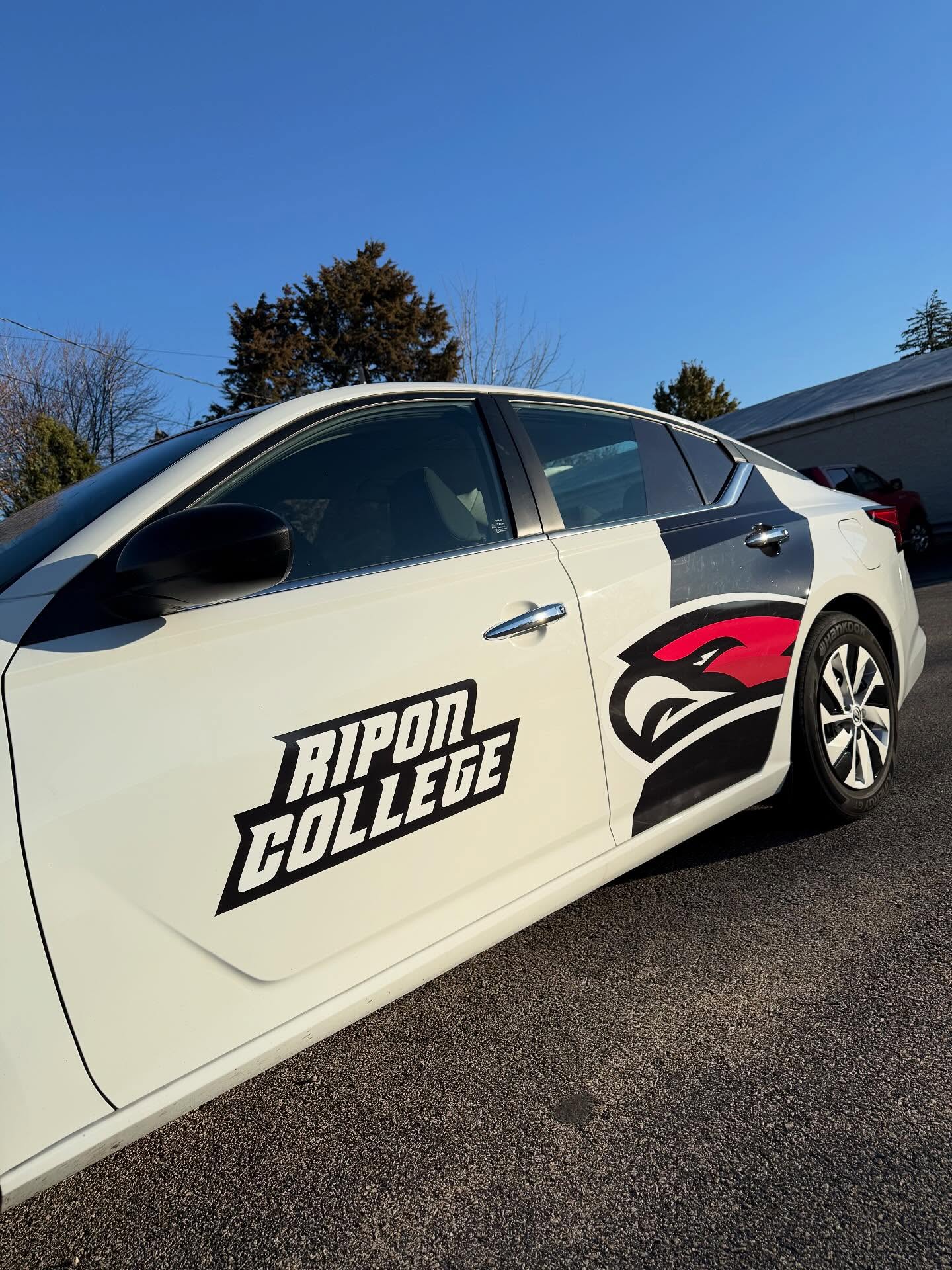 Just wrapped up this beauty for @riponcollege
Fair warning to other schools: if you see these bad boys cruising into town for game day, itâs already over. The intimidation factor alone is worth at least 10 points on the scoreboard đ¤
Shoutout to the Redhawks for trusting us to make your fleet look this fire.
.
.
@riponcollegeredhawks
#riponredhawks #riponcollege #riponwisconsin #schoolspirit #bluedesignco