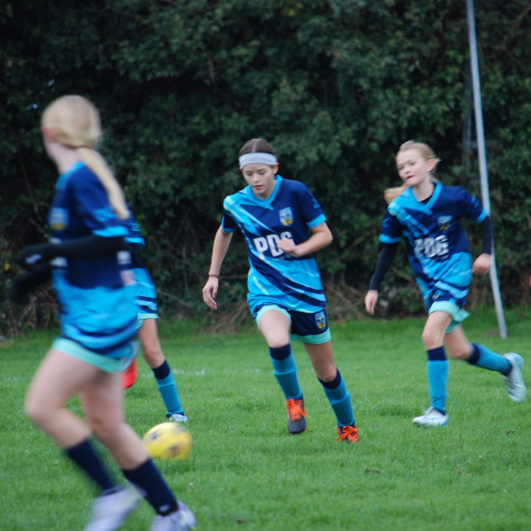 PDG have recently pledged our support to Weymouth FC U13 Girls, competing in the Dorset Youth Football League, U13 Girls Division 3!
We’re proud to sponsor the team’s away kit and are delighted to be part of their football journey as the girls develop their skills, teamwork, and dedication both on and off the pitch.
In a recent competitive match against Blandford United, we played brilliantly! The girls controlled the game from kick-off, winning their battles across the pitch, dominating the wings and applying heavy pressure on the Blandford defence …which finally succumbed to the intensity of Weymouth’s forward line!...
Final score: 8–1 to Weymouth!
Go girls! 💪⚽👏
.
.
#YouthFootball
#GirlsFootball
#Teamwork
#CommunitySupport
#WeymouthFC
#DorsetYouthFootball