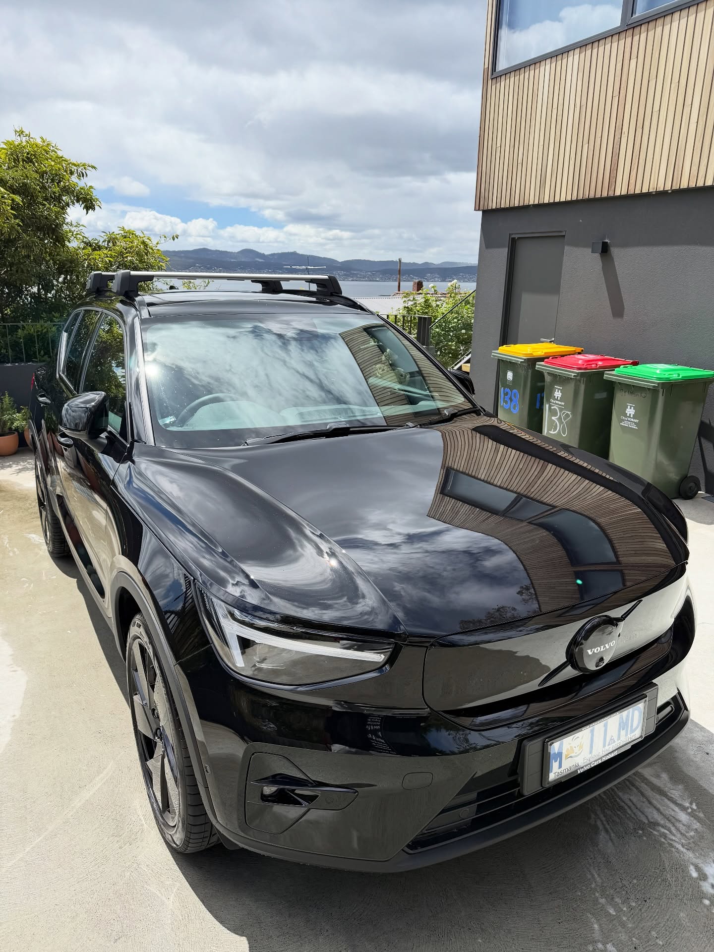 Managed to complete three Advanced Detail jobs yesterday which wrapped up the week. We always prioritise delivering quality work over maximising number of vehicles we work on in a day. Luckily some clients are closer in distance to each other which makes travel less time consuming! #hobarttasmania #mobiledetailing #detailinglife