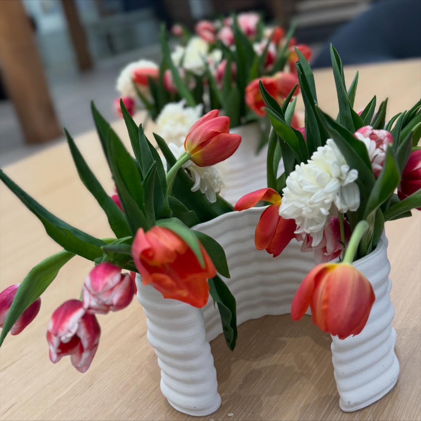 Thinking outside the vase:)🏺 #Ornamento #FloralStorytelling #EventDesign #EleganceInBloom #FlowerLove #FairmontHotel