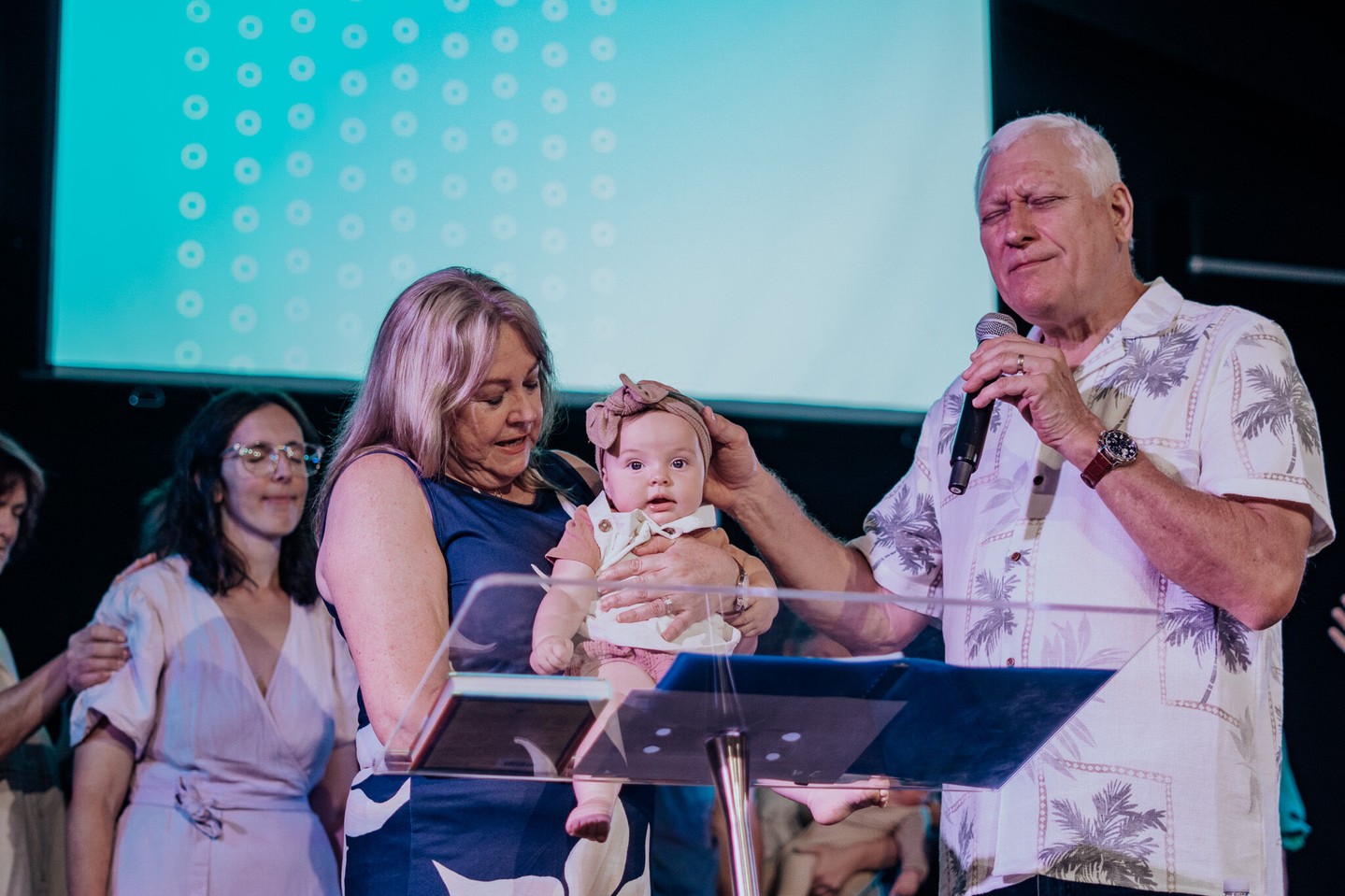 On the weekend we had the privilege of dedicating June. The Bible says that children are a reward, a gift from God. There is another great promise for parents when they dedicate their children to the Lord and raise them in God's ways of love and truth.
๐๐ณ๐ฐ๐ท๐ฆ๐ณ๐ฃ๐ด ๐ค๐ค:๐จ ๐๐ฆ๐ฅ๐ช๐ค๐ข๐ต๐ฆ ๐บ๐ฐ๐ถ๐ณ ๐ค๐ฉ