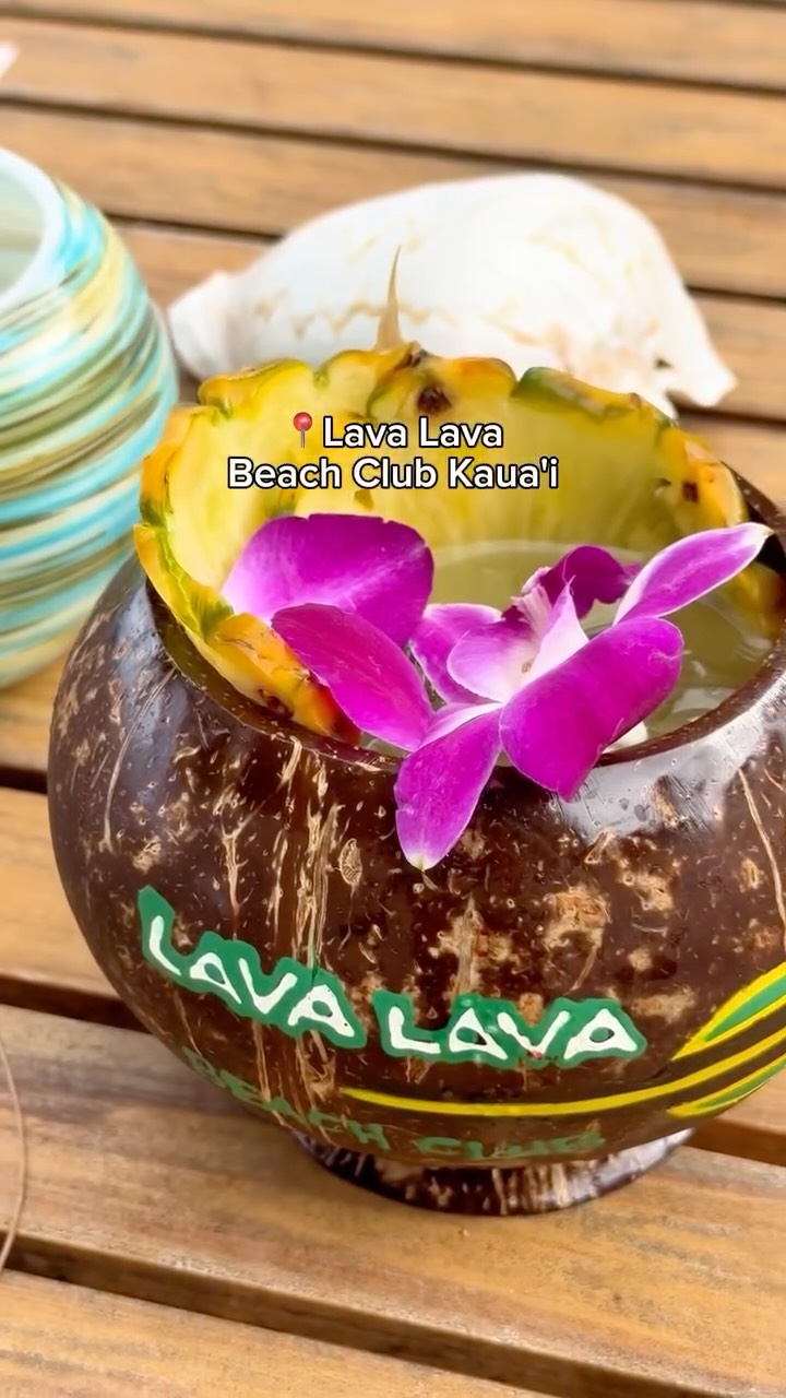 It's time to wind down and take in the beauty of the Royal Coconut Coast, Kauai 🌿 @royalcoconutcoastkauai @thekauaishores #kauai #coconutcoast #kapaa #lavalavabeachclub #lavalava