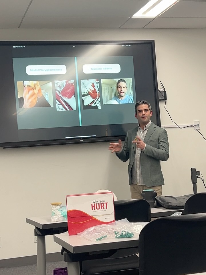 What a night! 🎓✨
Honored to speak tonight at the University of Toronto’s Oral & Maxillofacial Surgery resident program. @utoronto.omfs
We covered modern approaches to TMD assessment, pain neuroscience, and how physio and dentistry can work together to improve patient outcomes.
Always grateful for the opportunity to teach, collaborate, and elevate the standard of care for patients with craniofacial pain.
Thank you to the residents and faculty for the great discussion. Looking forward to the next one!
#TMD #TMJPhysio #OralSurgery #UofT #CraniofacialPain #InterdisciplinaryCare #HeadwayPhysio