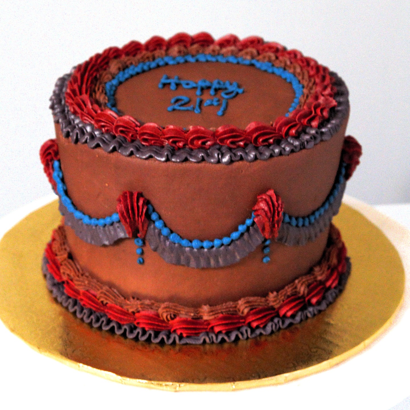 Who doesn't love a challenge?!
I get a lot of vintage-style cake requests, but most don't start with a chocolate base AND colorful piping.
I wasn't sure how well it would tint, but am really pleased with the result: rich red, purple, and blue, all from a chocolate base. And with fun piping details. Personally, I hope this vintage trend never ends. 😍
#vintagecake #buttercream #customcake #vintagestyle #birthdaycake #twincities #baker #bakersofinstagram #stp #stpaul #buttercreamcakes