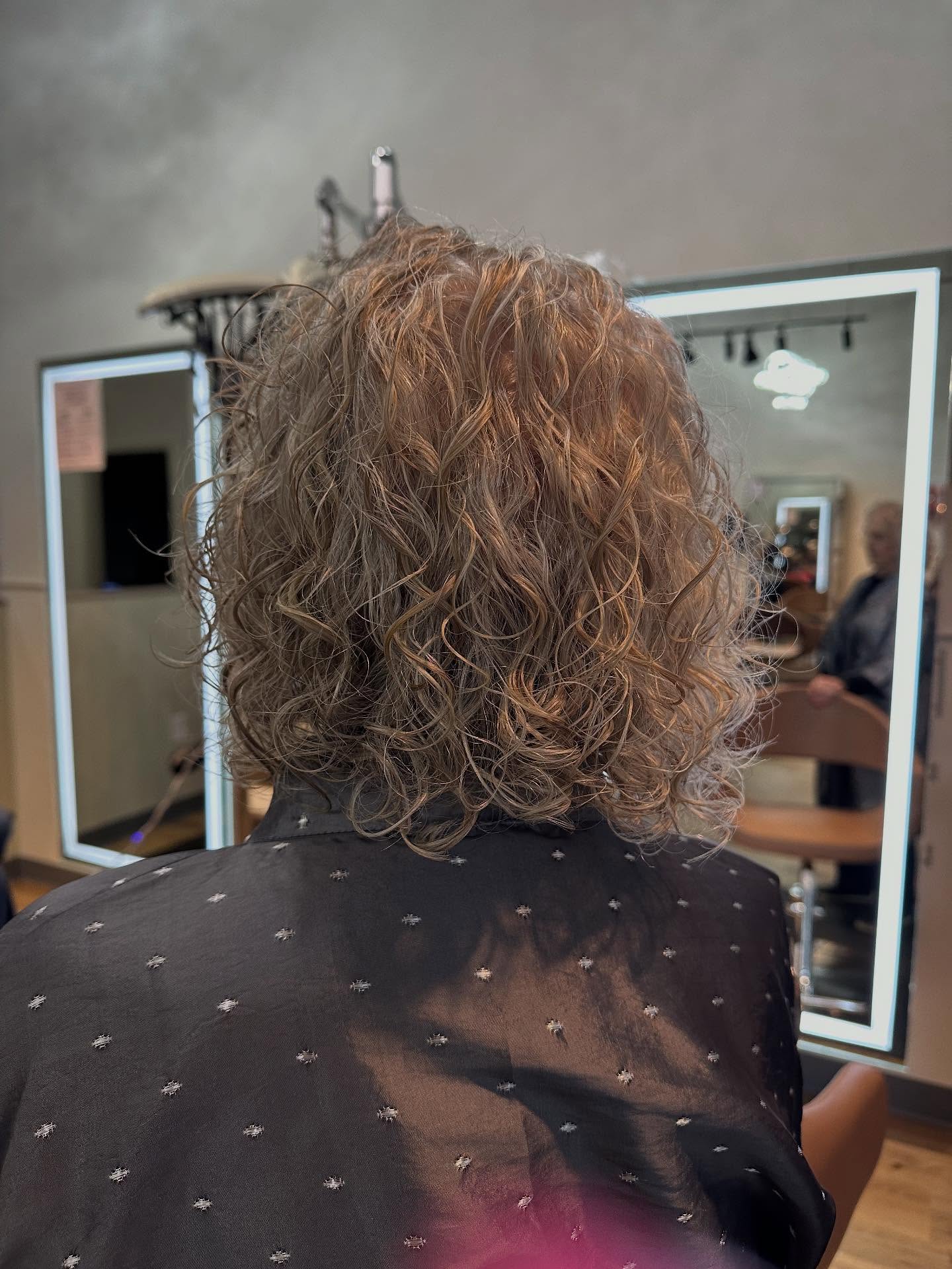 #regularperm #perm#womehair#sandyspringsalon #dunwoodysalon