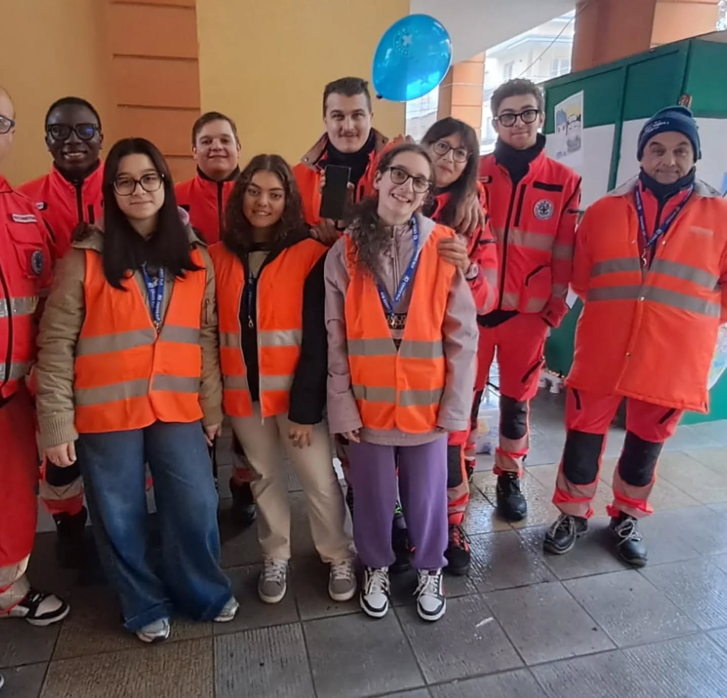 Ma che equipaggi oggi a #bomporto alla #festadisanmartino
Seguiteci anche su @croceblucfe_giovani
#croceblucastelfranco #croceblunonantola #gruppogiovanicroceblucfe