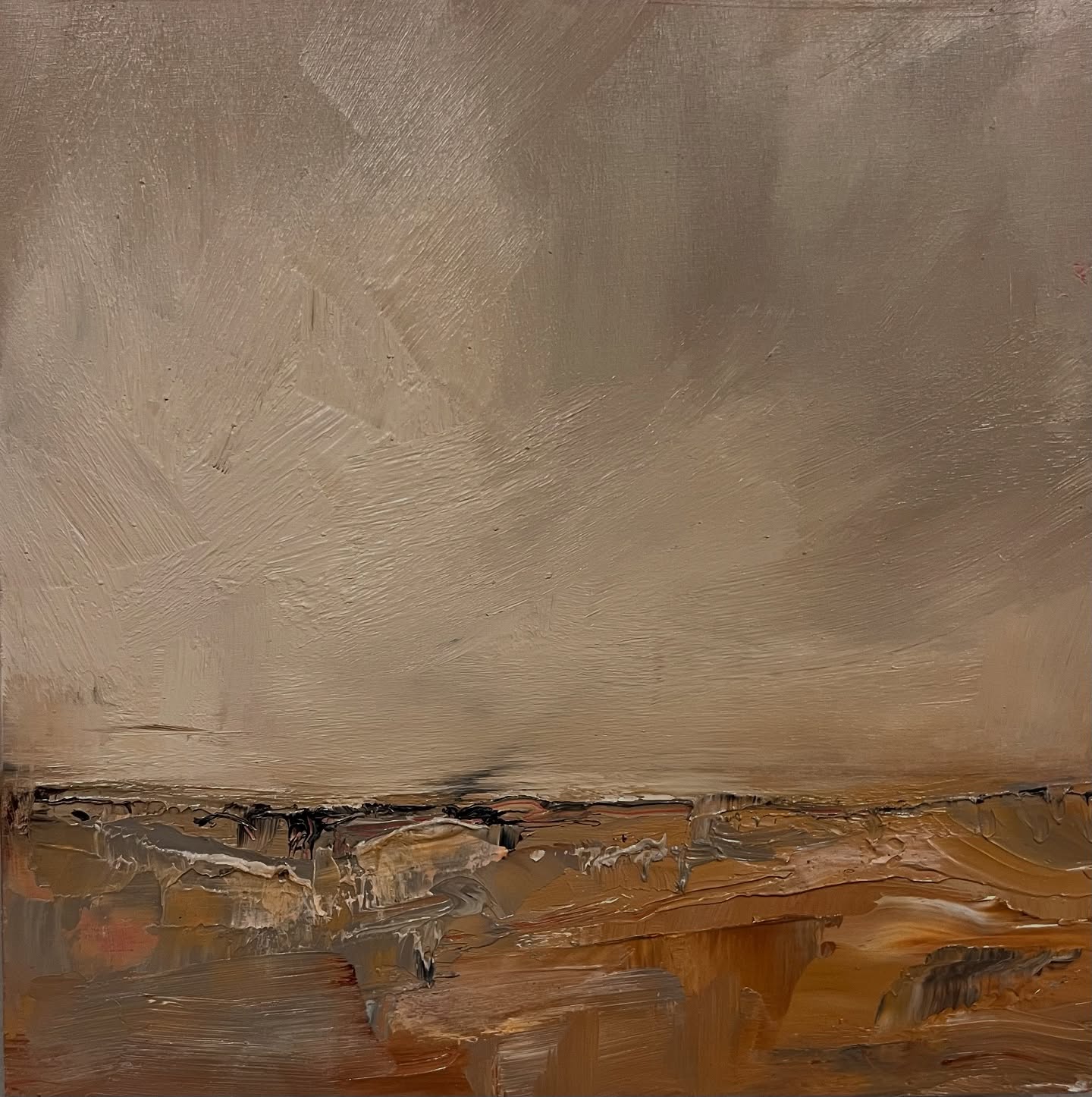 Slowly getting back into the groove after a massive October. Today was a big prep day, lots of new canvasses and boards in the studio and I enjoyed just laying down lots of coats of gesso to get them ready to go. Thankfully it was warmer today so everything dried fast 😁
Then I made a few tweaks to this mini wood panel (20x20cm) before calling it a day ☺️ Felt good to be getting ready for new work.