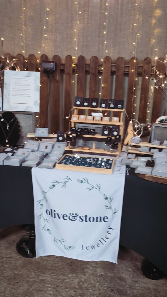 If only it was this quick to set up 🤷🏽♀️😘
Christmas market season has definitely begun! ✨
One of the unseen parts of running a small business - the market table set up, which takes me well over an hour minimum getting all the stands, decorations and boxes into place! Always so nice when it's all set up and I can breathe and get on to meeting the lovely customers!
🎄 ✨ 🎄✨
#christmasmagic #handmadejewellery #silverjewellery #smallbusiness #supportlocal