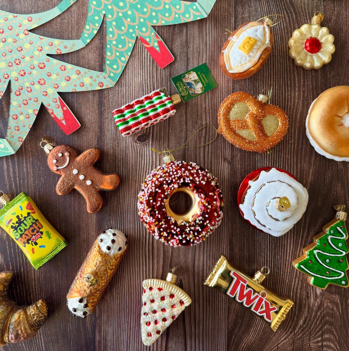 Fa la la la la! #ornaments #holidayshopping #shoppatinagreen