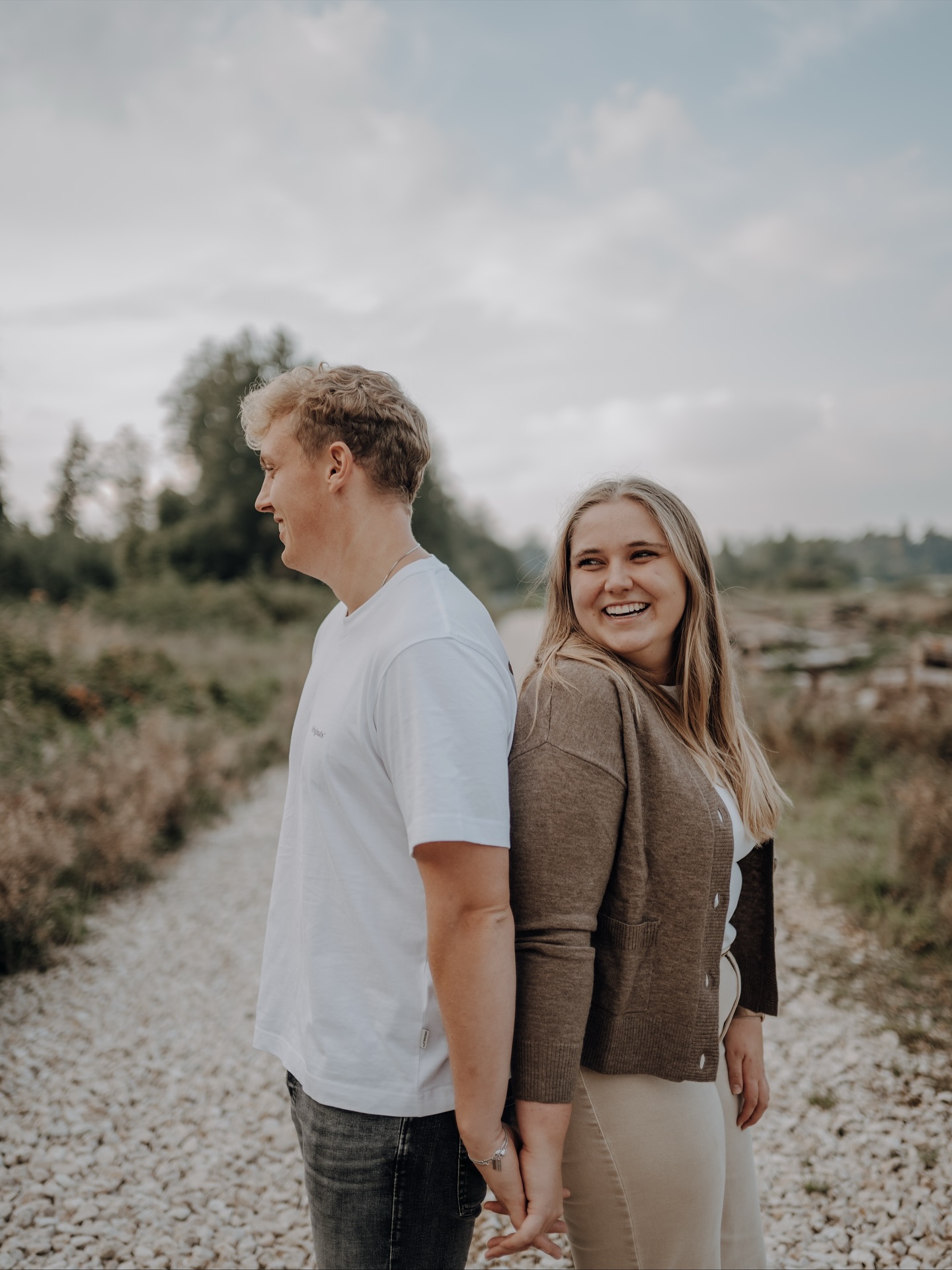 Photography is an art of observation. It has little to do with the things you see and everything to do with the way you see them. (Elliot Erwitt)
Quote auf Pinterest gesehen und für wahr befunden 🤝🏻
#paarshooting #pärchenshooting #couplephotographer #photosession #authenticlovemag #emotionalstorytelling