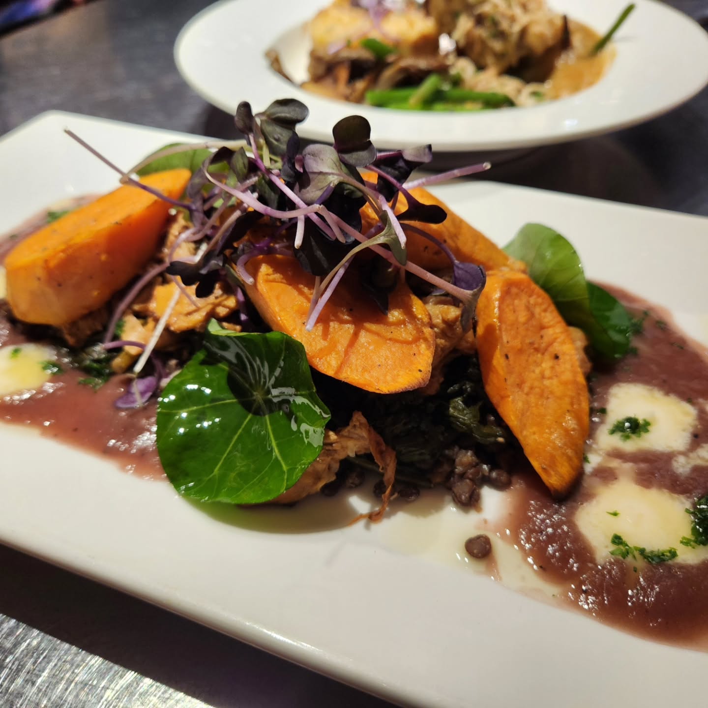 ✨️🍂New fall menu additions!🍂✨️
Book your table tonight!🥂
Open Wednesday through Saturday 5 ~ 8:30
#staylocalaptos #aptosdining #supportlocalbusinesses #farmtotable