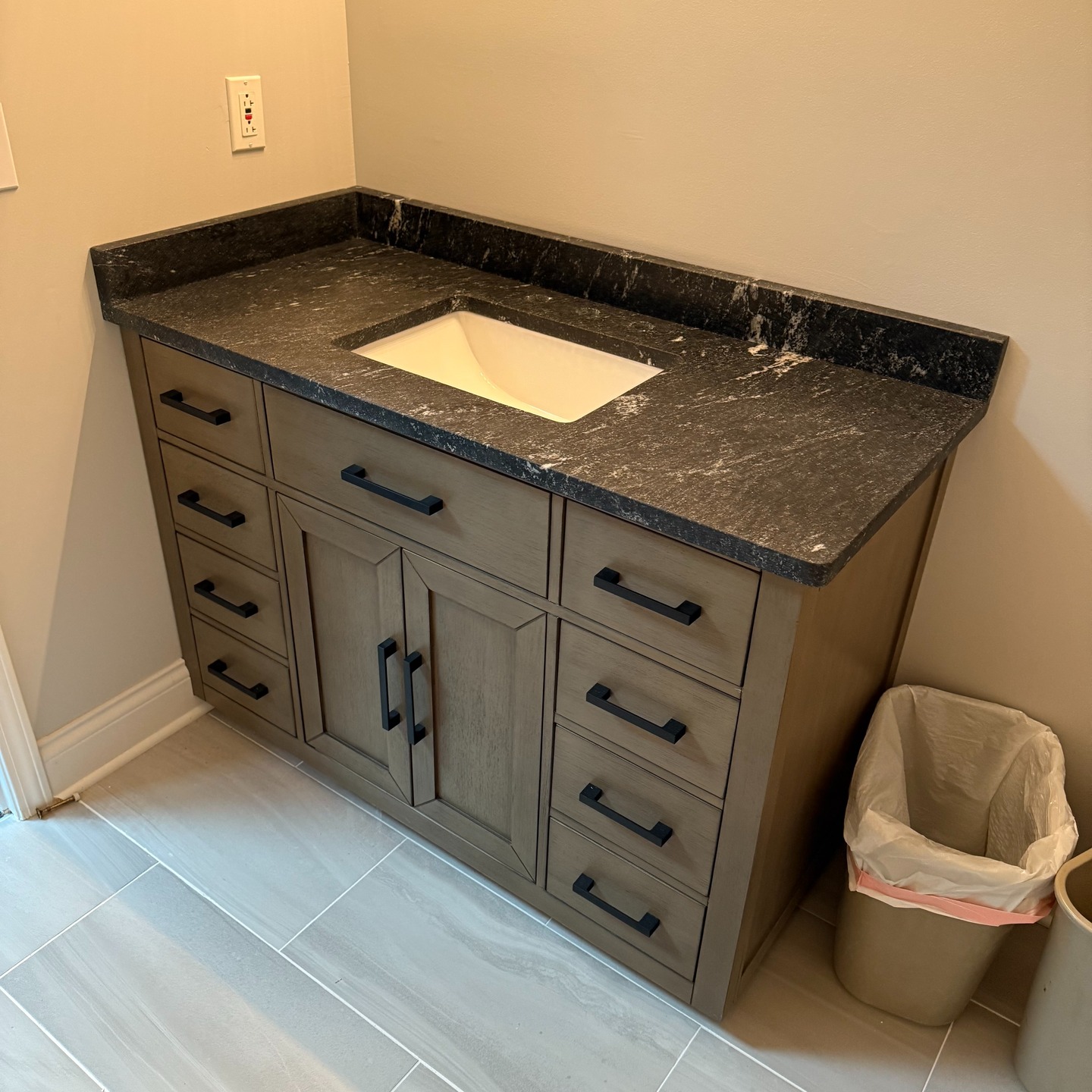 "Locally made, expertly installed, built to impress. MGM Stone Creations—Lexington’s go-to source for high-end custom countertops."
👉 #LexingtonKYCounters #MGMStoneCreations #LexingtonHomes #LexingtonCountertopExperts #QuartzCountertopsKY #CustomDesignLexington #KitchenRemodelKY #HomeUpgradeLexington #LexingtonInteriors #CountertopGoals
