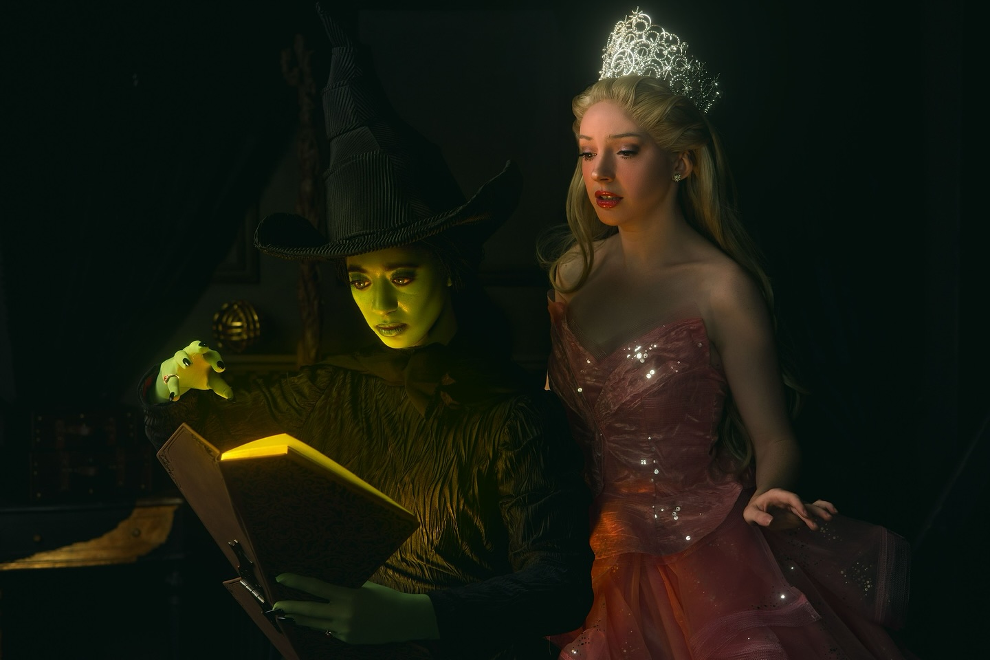 Our Wicked Storytimes continue! ✨
Storytime w/ Elphaba this Friday at 10:30 am @montrosecollective 💚
.
.
.
#fairestofallparties #wickedcosplay #wickedforgood #elphaba #thingstodoinhouston #houstonkidsparty #houstonpartyplanner #houstoncharacters #montrosehouston #westuniversitymoms #houstonheights #riveroakshouston