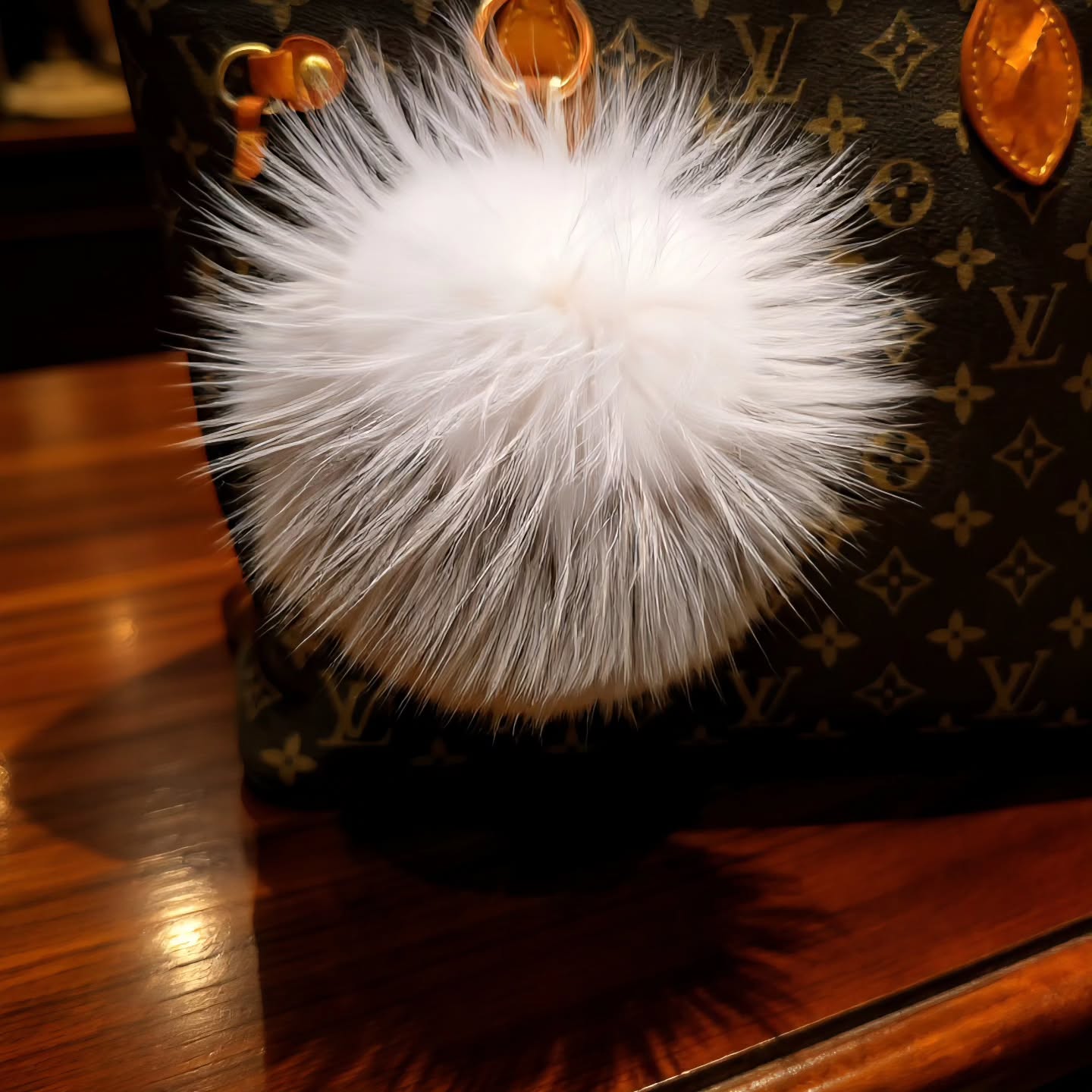 A touch of luxury for the women who notice every detail. ✨
Our oversized white fur pom keychain is designed for the woman whose handbag is part of her signature. Soft, full, and impeccably crafted, it adds a refined hint of playfulness to even the most iconic designer bags.
Because true style is in the details.
#POMBOMB #LuxuryAccessories #EliteStyle #FurPom #BagCharm #HighEndFashion #handmade #QuietLuxury