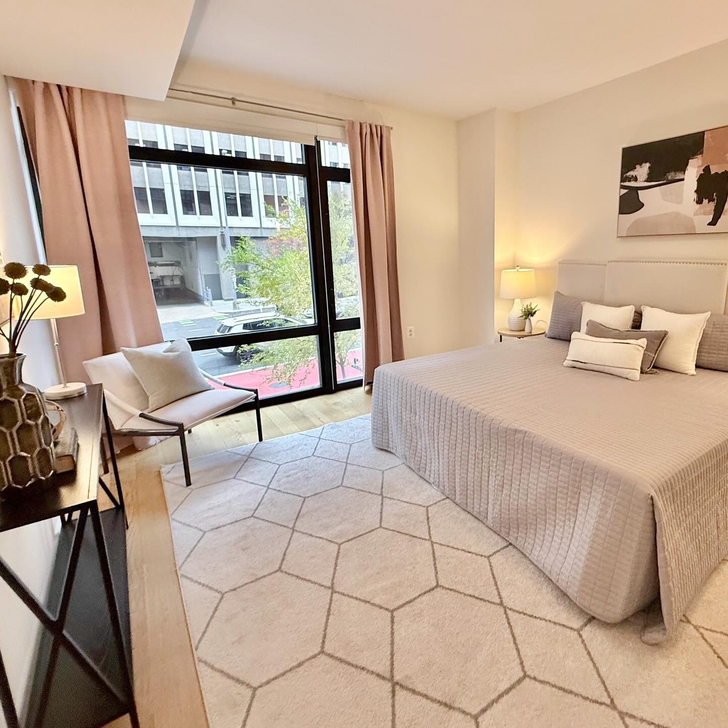 Mount Vernon primary bedroom staged and now ready for buyers #vacantstaging #homestaging #dcrealestate #washdccondos