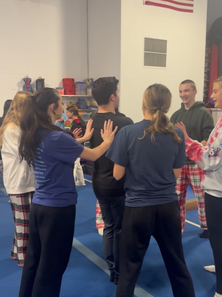 ✨ASG team sleepover highlights✨
Lots of fun bonding activities like games, snacks,challenges, discussions and more!