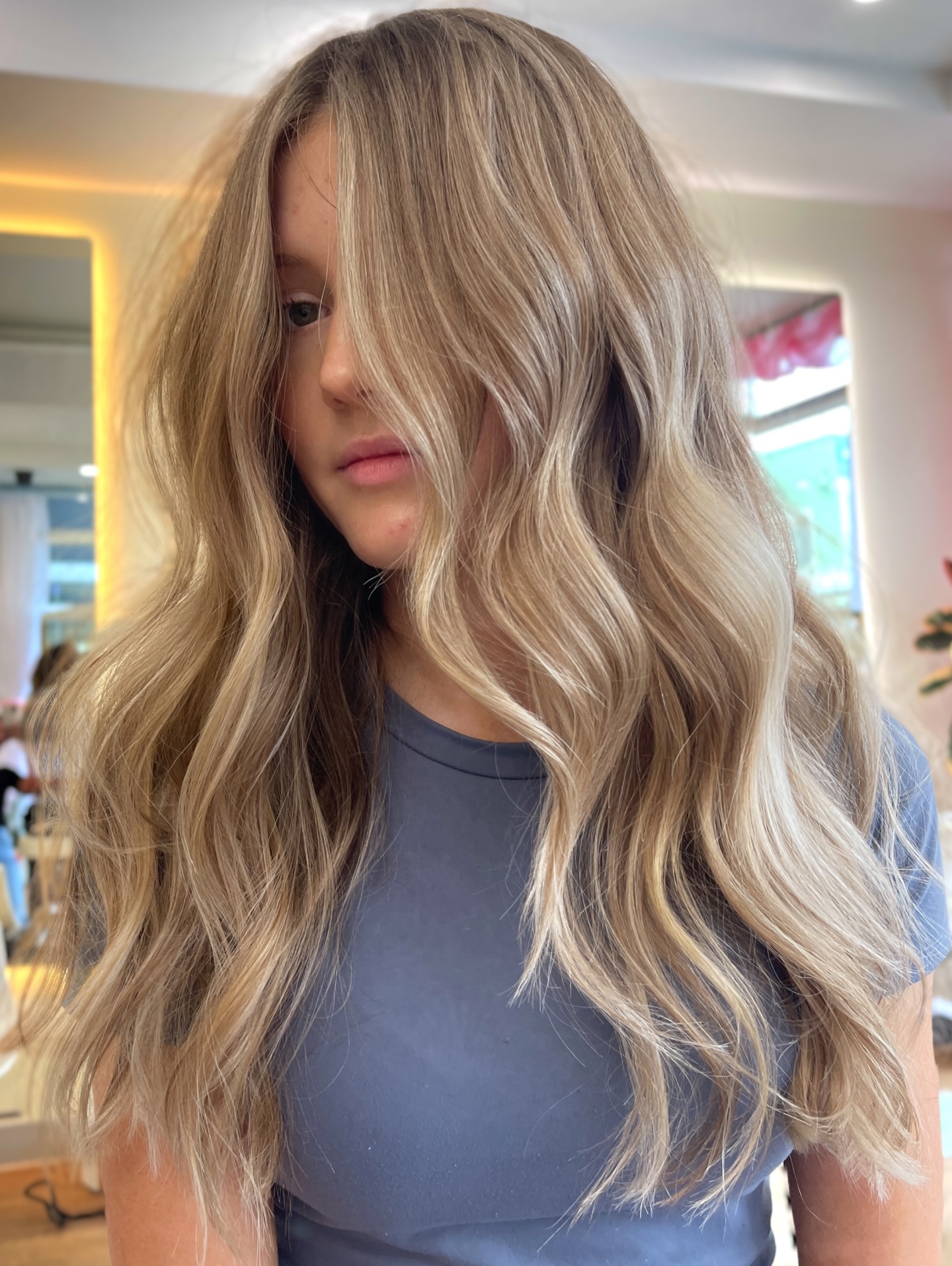 First time hair colour never looked better 😍
#virginhair #balayage #blonde #blondehighlights #blondespecialist #blondehair #haircut #hairstyles #hair #melbourne #melbournehairsalon #hairno1 #originalmineral #oandm #ghd #ghdcurls #blondie #blondiegirl #brunnette