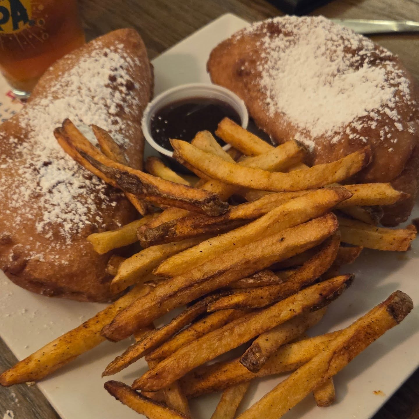 Monte Cristo Sandwich from @brooks.tavern no where else does a Monte Cristo the way they do
#montecristo #sandwich #fries #hendersonvillenc #hendo #munchandmeanderwnc