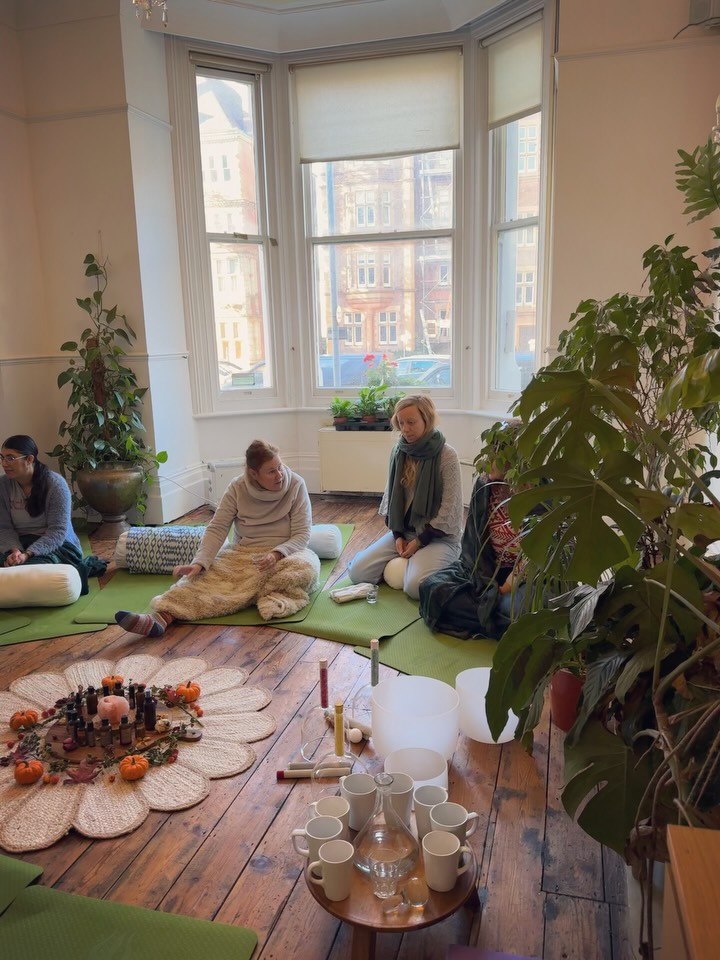 Every Friday we get together and sit with each other here at Feel Good Friday. 💫
This space has and continues to be a space for women to show up as they are. 🍂
After a busy week, we nourish ourselves.
We get silly 🤪
We pamper ourselves 💆🏽♀️
We share our feel good tunes 🎶
We share our grief 💧
We make space for each one of us to be seen and heard. 👂🏽
We celebrate each other 🎉
Feel Good Friday is an anchor from which we are able to come back to ourselves. So that we can continue to show up as our best selves. As mothers, sisters, friends, partners, and neighbors. This is a place where women empower women 👯♀️
Each week here at @finefeather.wellness we sit in circle and have gratitude for our privilege to have this space, where others may not be able to. We honor our lineages, all of which hold us together. We acknowledge the potency when women gather. 🔗
Here at Feel Good Friday’s we hang out to remind ourselves what is still good about life. 🌱
If you haven’t experienced a session please feel a warm welcome to this space. We gather Fridays from 10:30-12:30 at @finefeather.wellness in the heart of Hove. We hope to see you there 💫
#feelgoodfriday #womensupportingwomen #womenempowerwomen #communtiywellness #togetherstronger #brightonconsciousevents #eventsforthesoul #holisticwellness