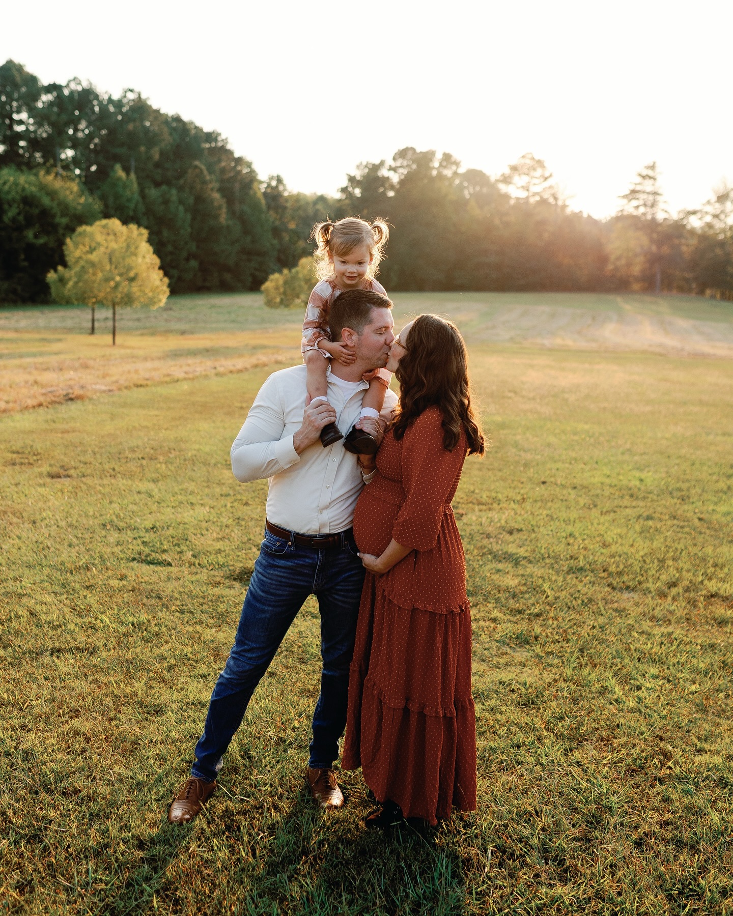 Maternity session with the Smiths before Graham was born a few weeks later 🤍🤍