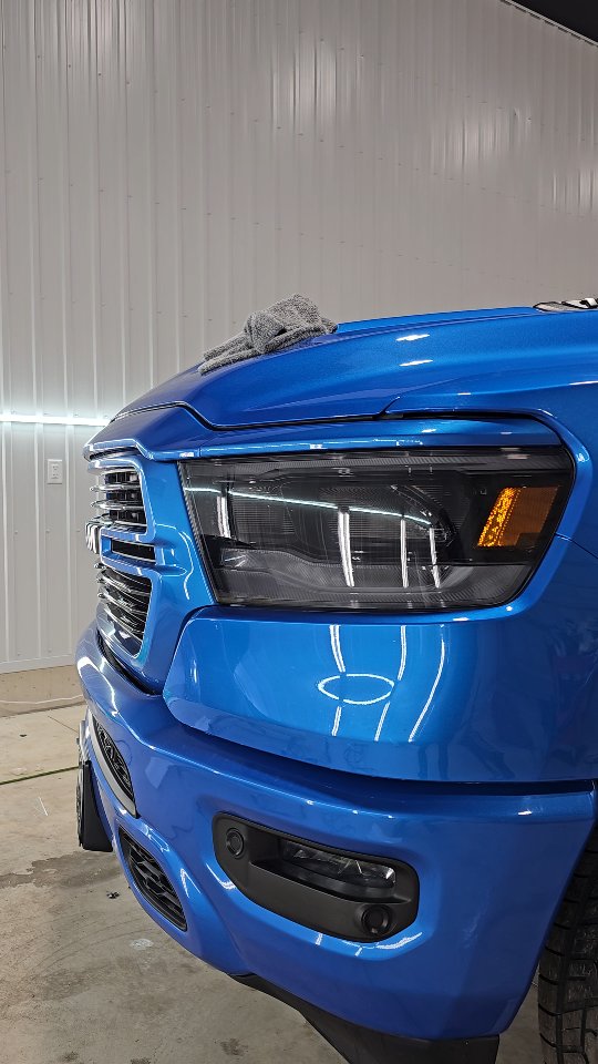 It's a @stekcanada DynoStorm headlight film kind of day.
@makeitshinedetailing protecting two headlights in Stek DynoStorm smoked headlight PPF.
New vehicle headlights have advanced technology in them these days, they are not cheap to replace. And they are only getting bigger!
Protect your headlights with @stek.usa DynoStorm to keep chipping and cracks down. Giving you longer return on your investment. And give your car its own personality.
#paintprotectionfilm #ppf #stek #stekppf #stekdyno #dynoshield #dynostorm #headlightppf #fergus #elora #arthurontario #mountforest #orangeville #guelph #kitchener #waterloo #toronto #