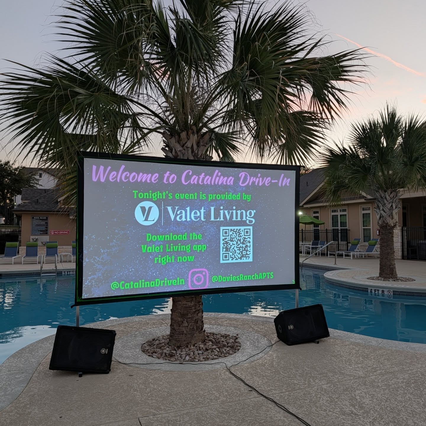 Flash back to Halloween at @daviesranchapts and a HUGE shout out to @valetliving for making this event happen with their generous sponsorship.
π€πΏπ»πΏπ€
Looking forward to our next big movie night at Davies Ranch and at your community soon too!
#austinapartments
#austin #residentevents #movienight #poolside #halloweenparty #apartmentlife