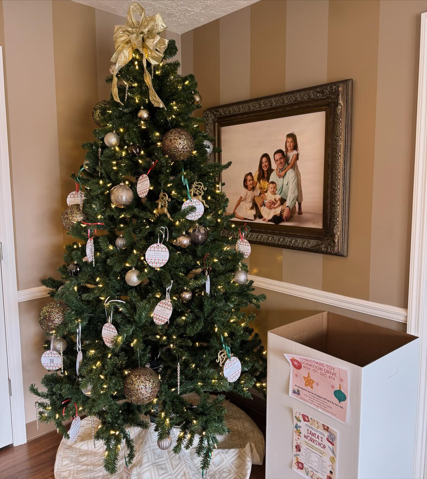 ✨We are proud to partner with The Bighouse Foundation this season! Help us bring joy, hope, and a whole lot of smiles to kids in our community. 🤍
✨Simply grab an ornament off the tree in our lobby, pick out a gift, and drop it off in our bin or at the Bighouse Foundation!🎄🎁
✨Donations deadline is December 6th!